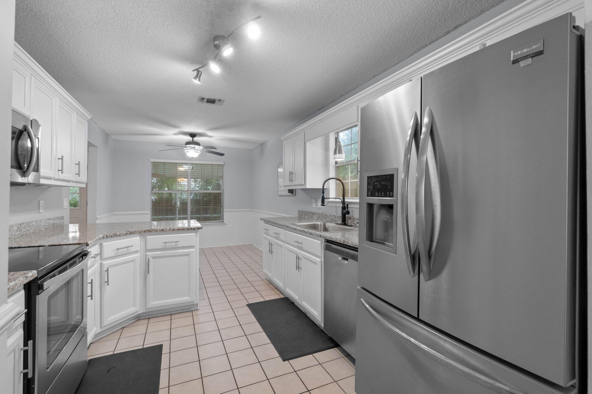 BROOKWOOD ESTATES - Residential