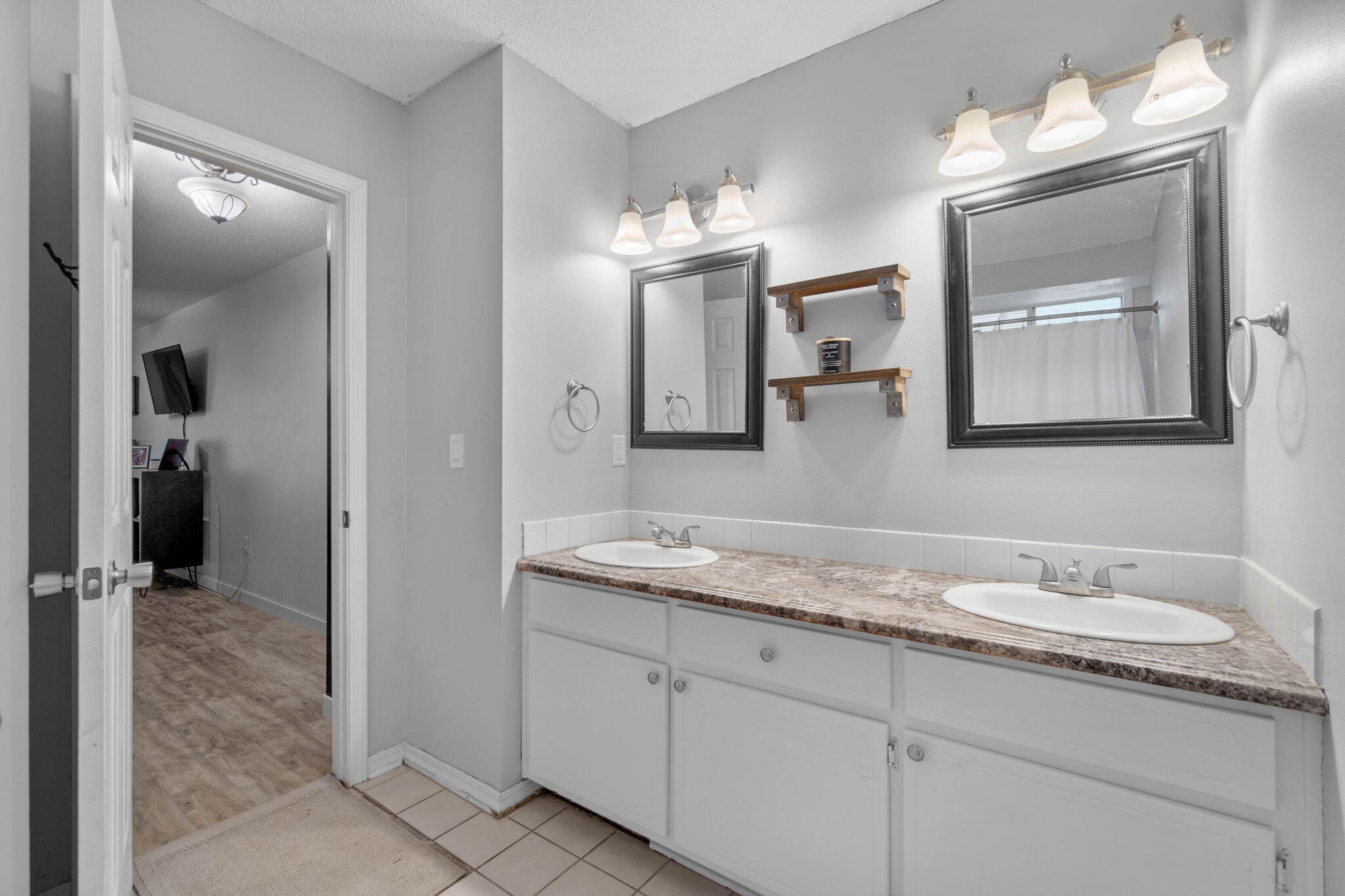 BROOKWOOD ESTATES - Residential