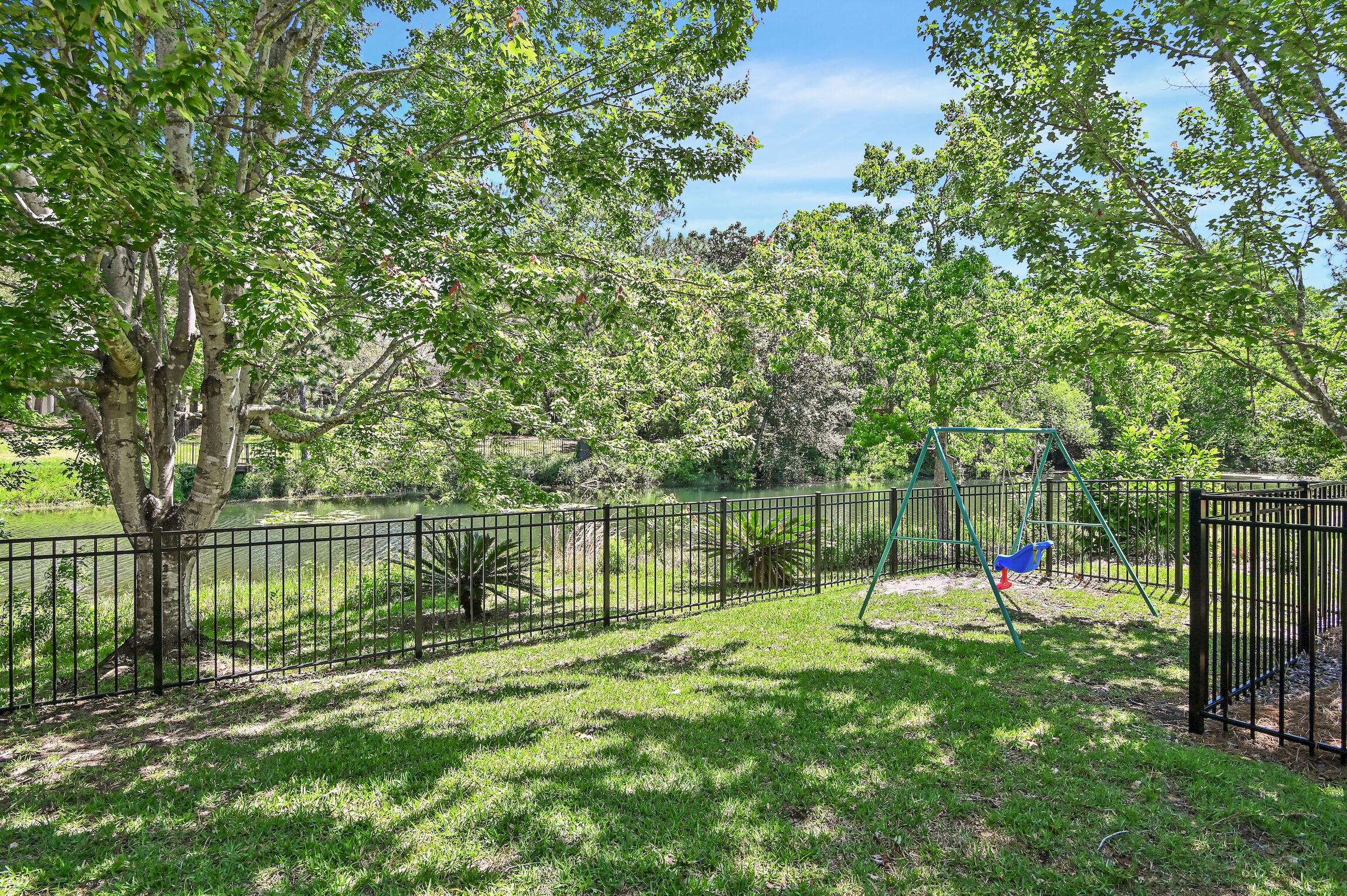 TURNBERRY PLACE - Residential