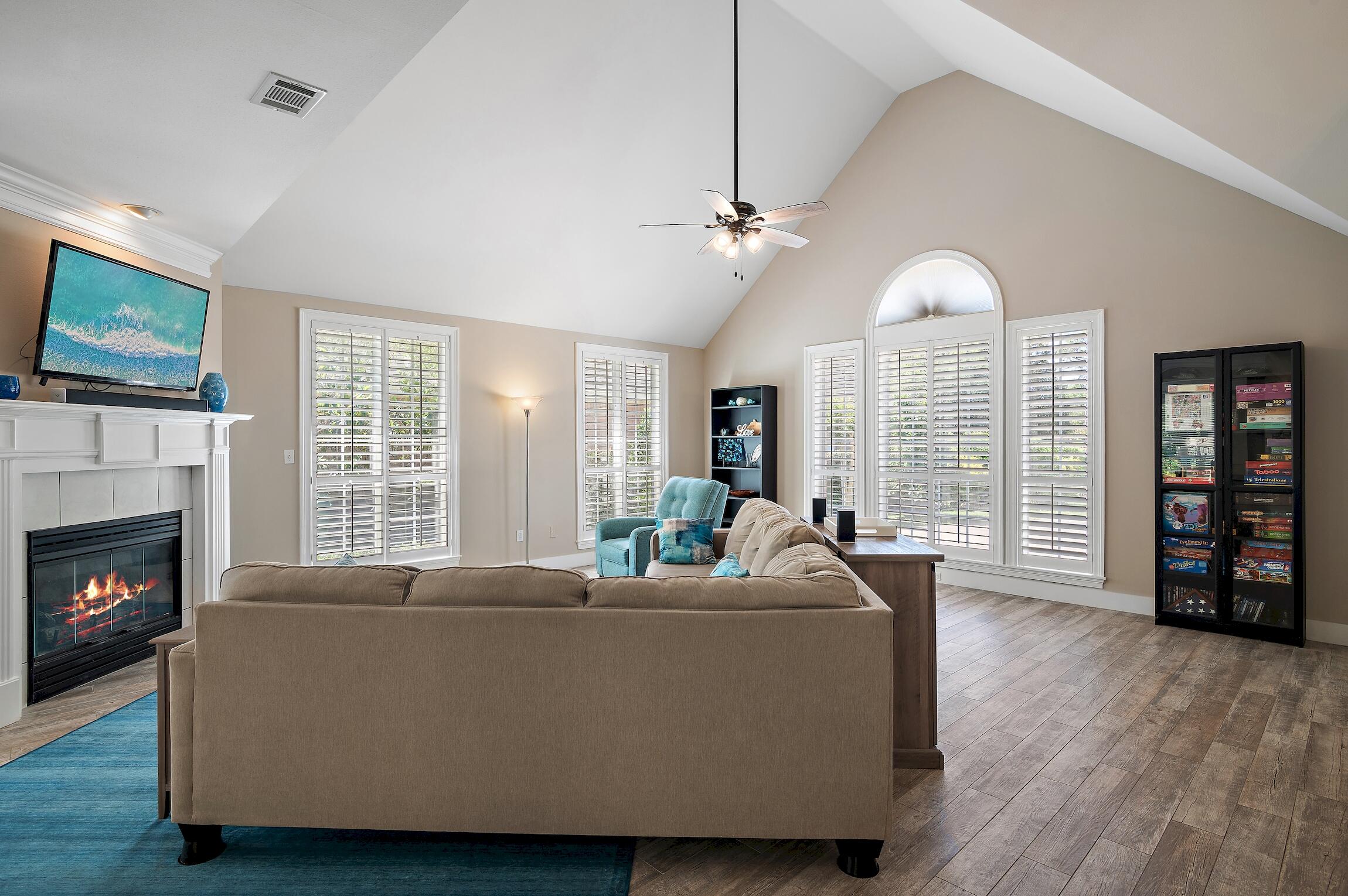 TURNBERRY PLACE - Residential