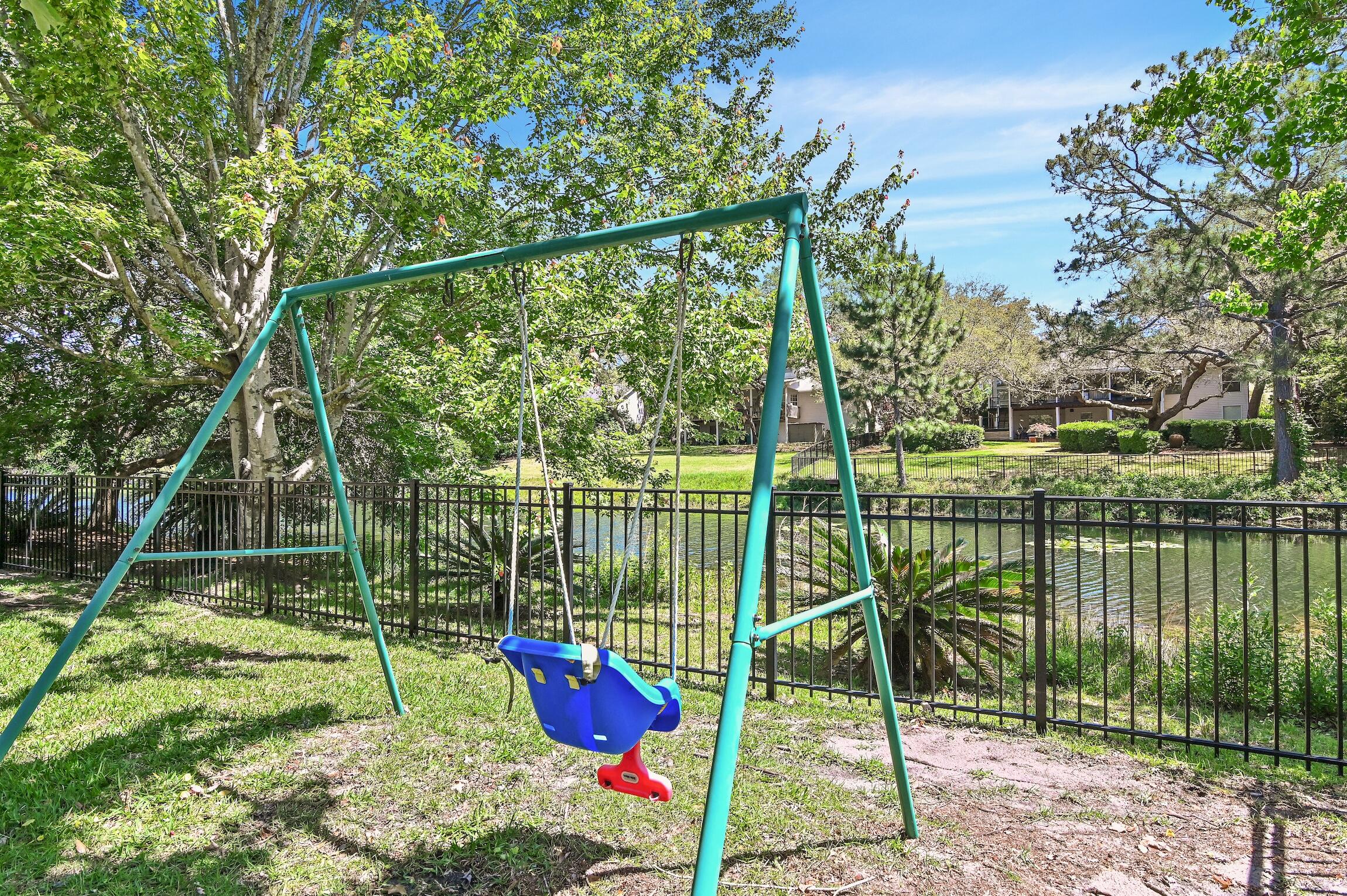 TURNBERRY PLACE - Residential