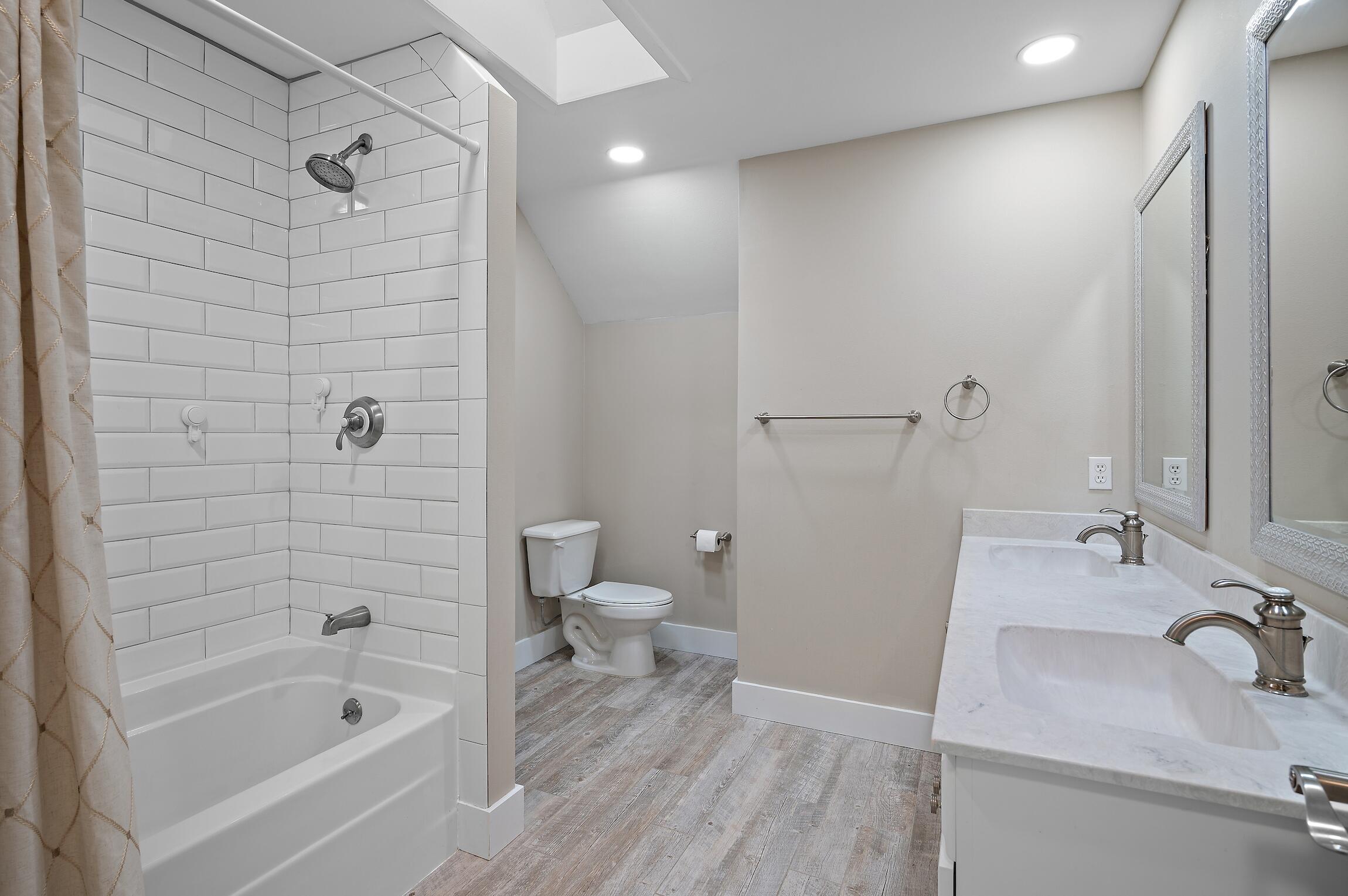 TURNBERRY PLACE - Residential