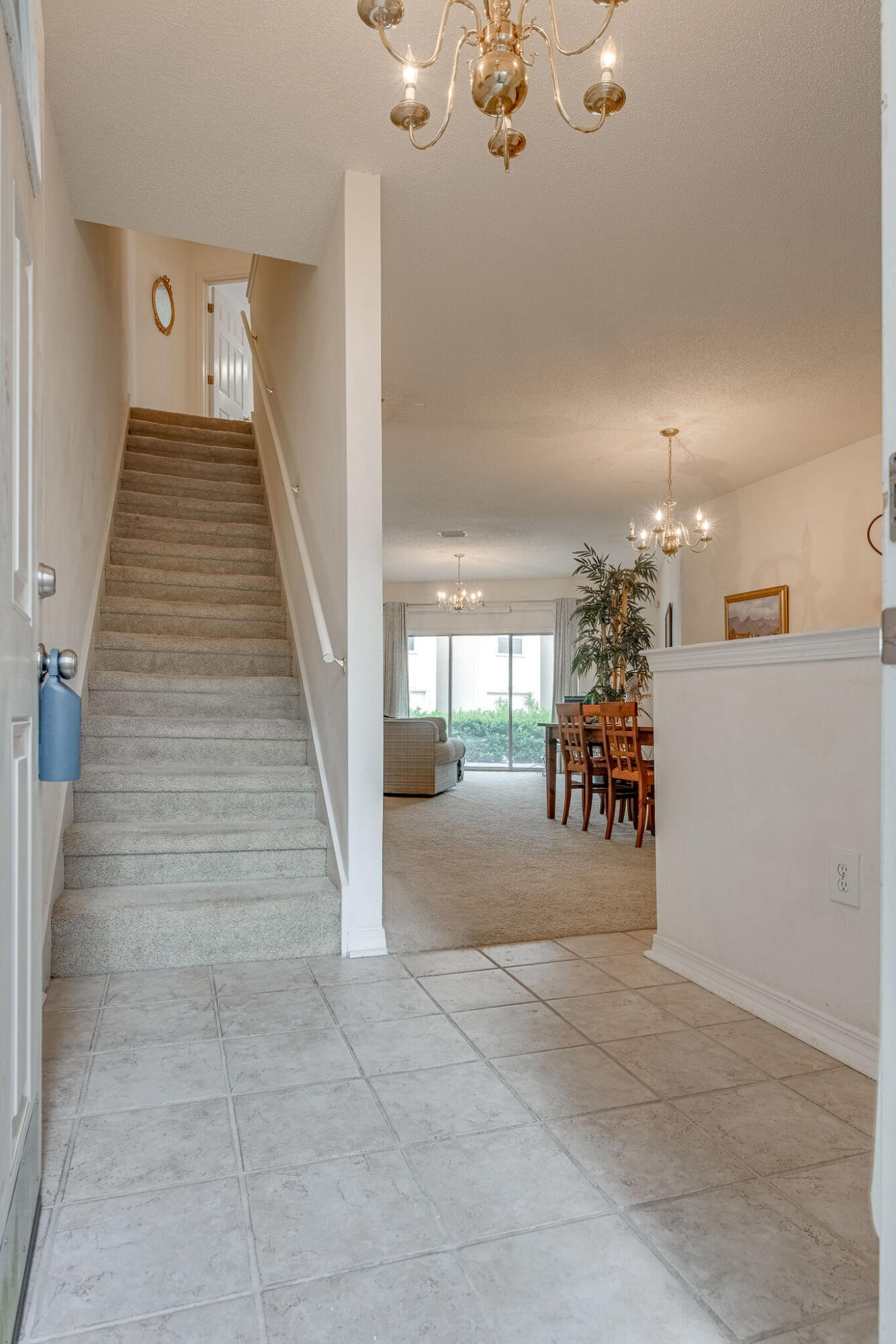 HIDDEN BAY VILLAGE - Residential