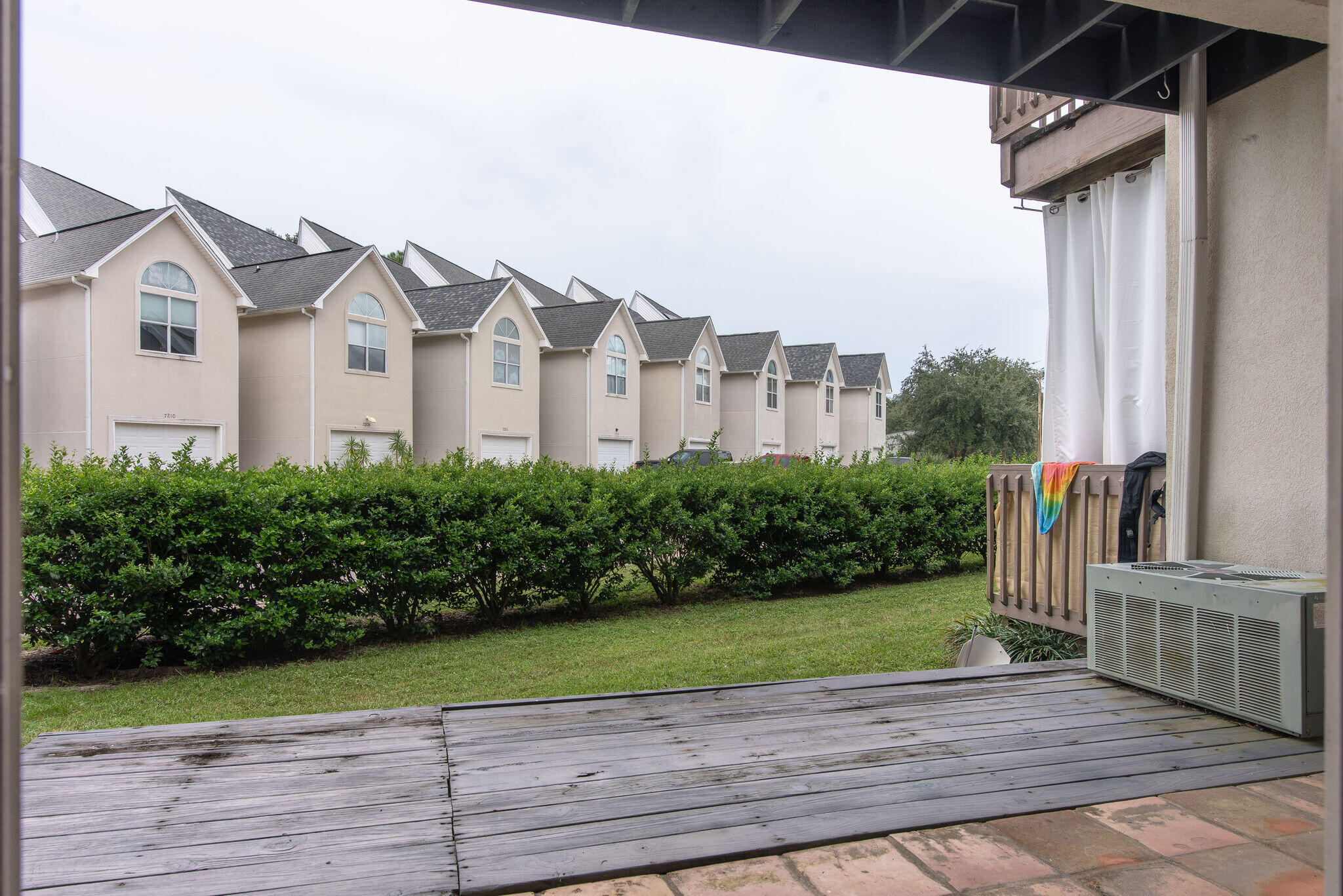 HIDDEN BAY VILLAGE - Residential