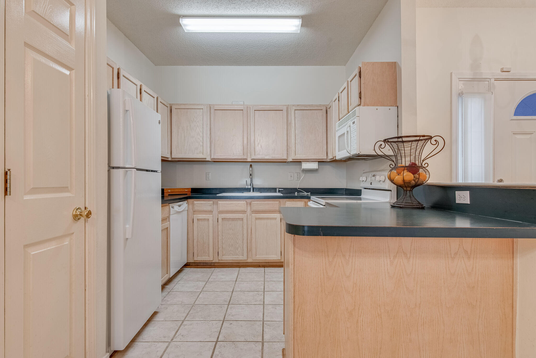 HIDDEN BAY VILLAGE - Residential