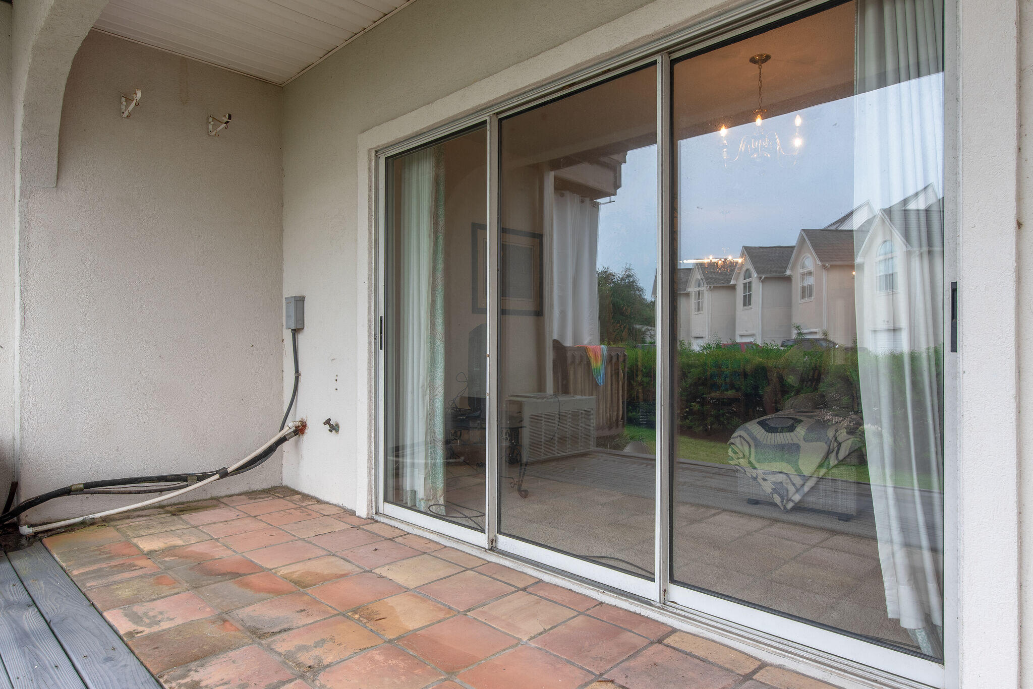 HIDDEN BAY VILLAGE - Residential