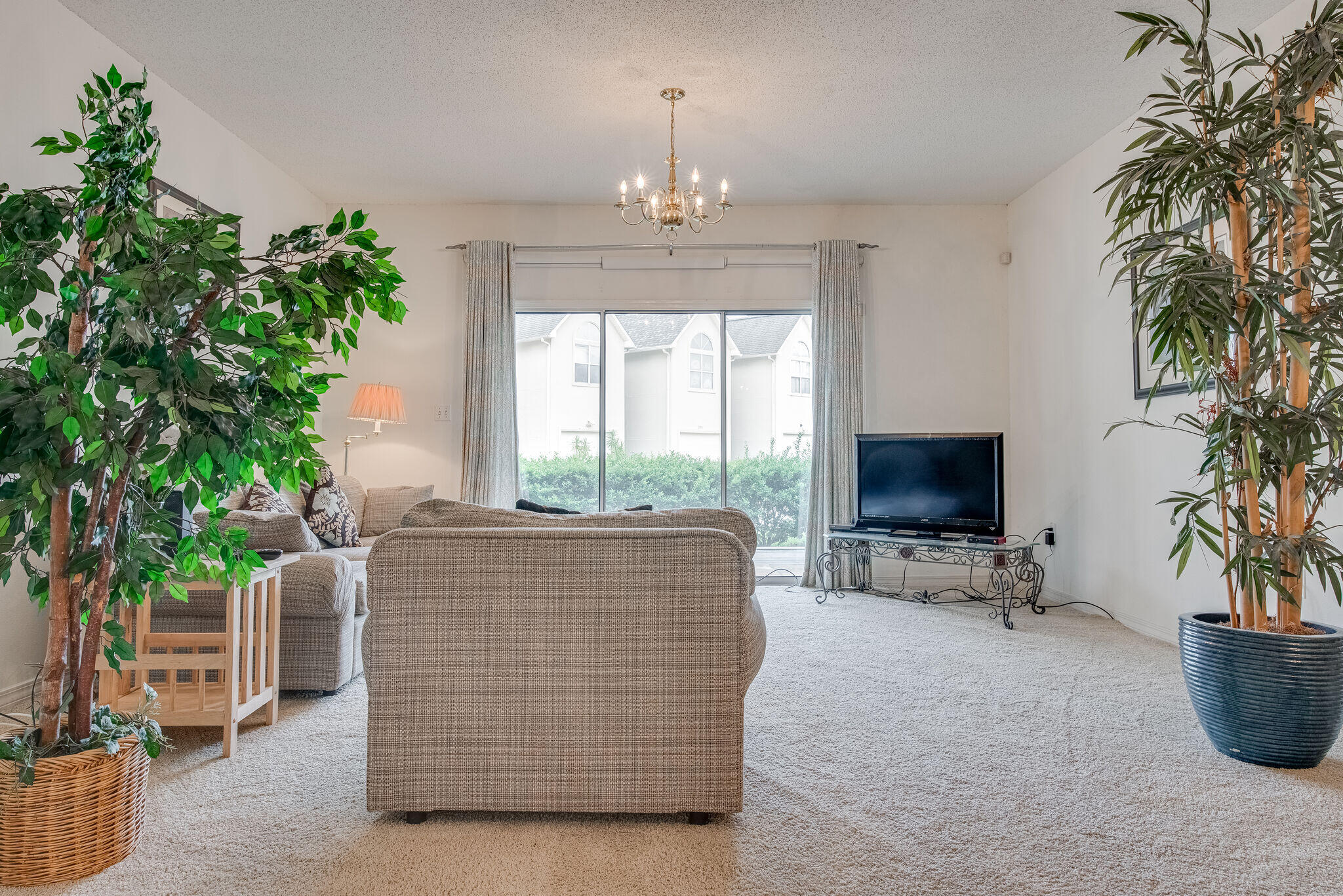 HIDDEN BAY VILLAGE - Residential