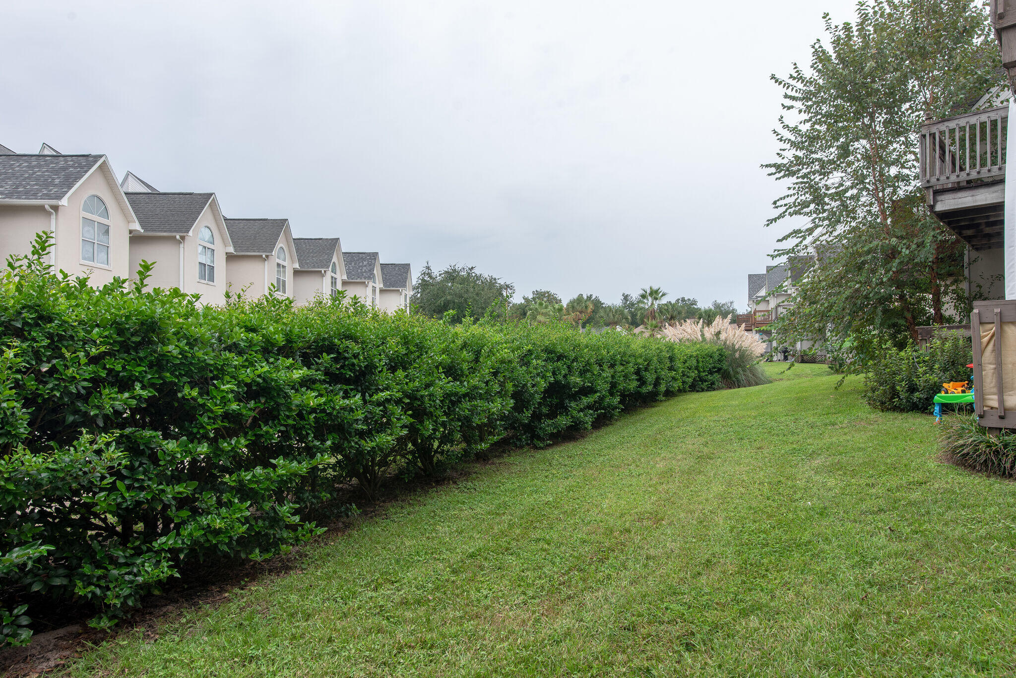 HIDDEN BAY VILLAGE - Residential