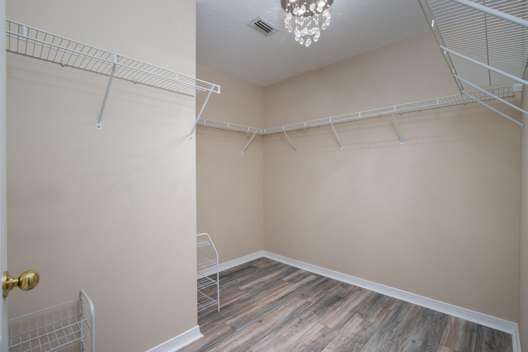 EMERALD LAKES PH 3 - Residential