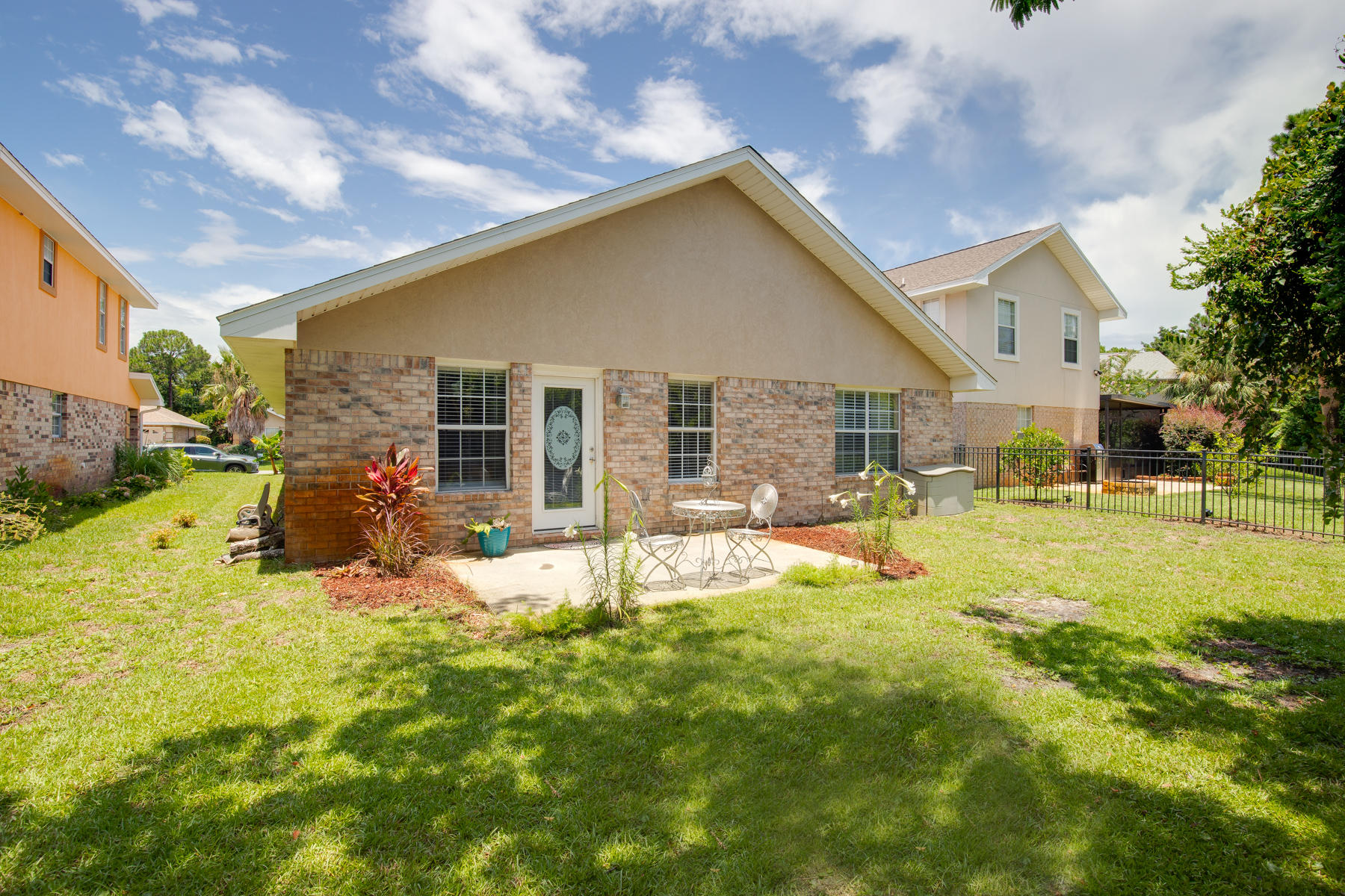 EMERALD LAKES PH 3 - Residential