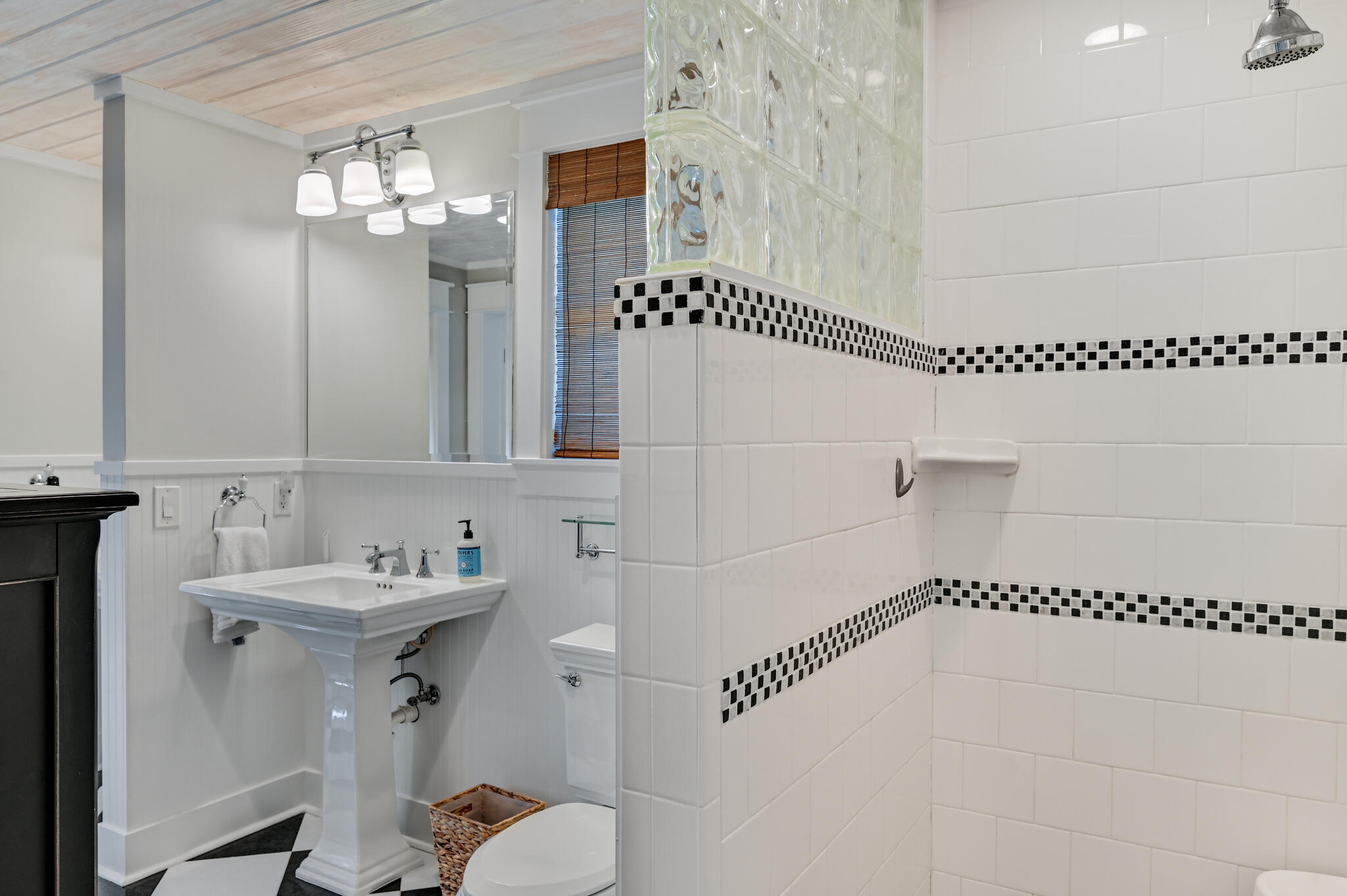 BEACH HIGHLAND 1ST ADD - Residential