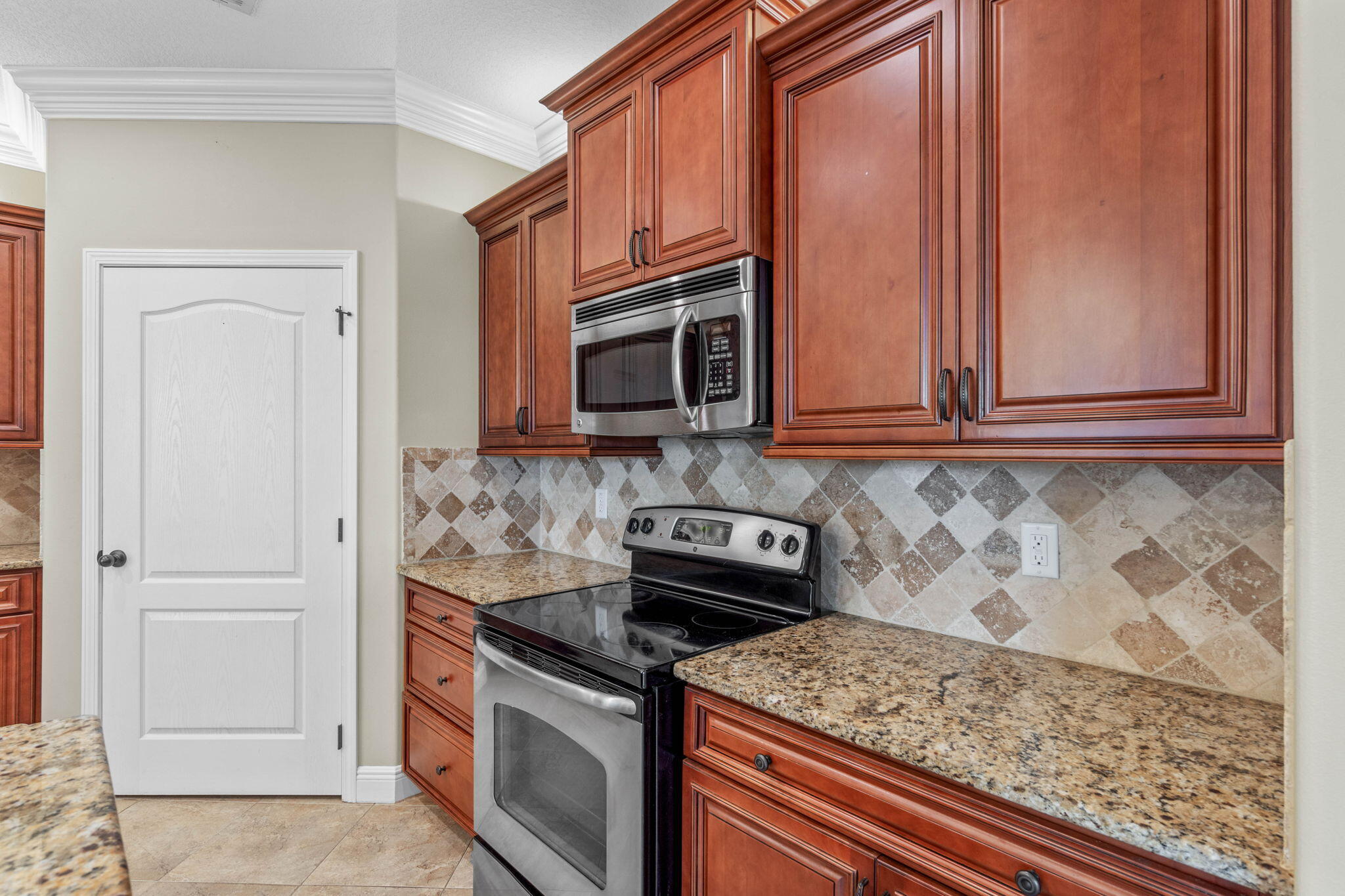 DUGGAN POND ESTATES - Residential Lease