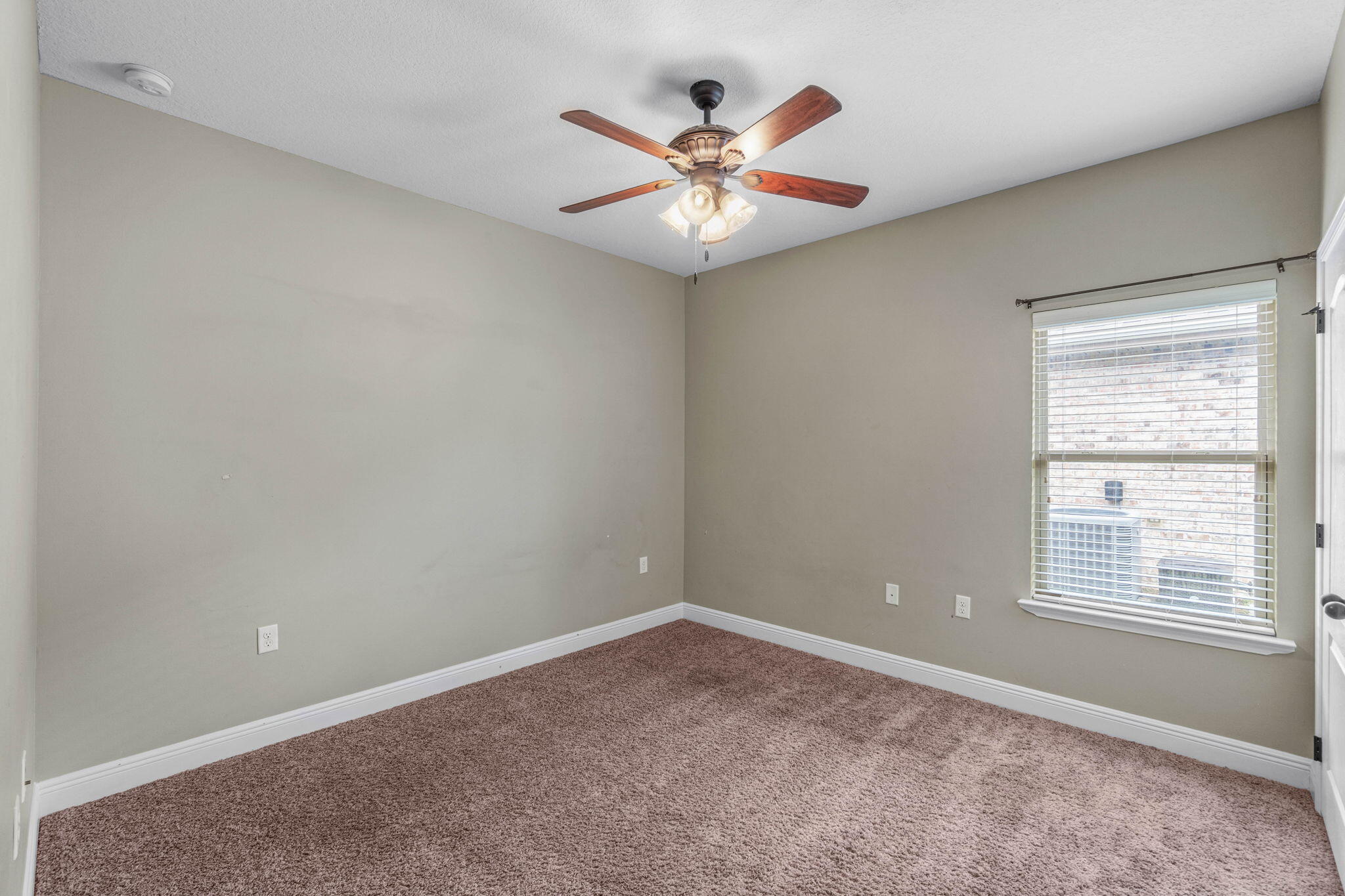 DUGGAN POND ESTATES - Residential Lease