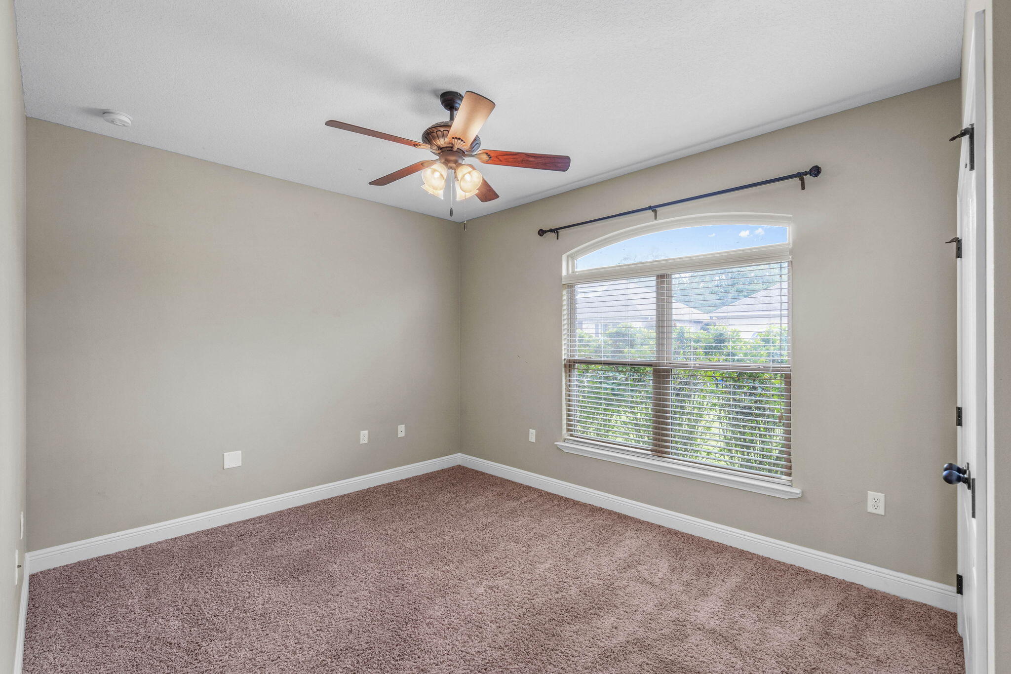 DUGGAN POND ESTATES - Residential Lease