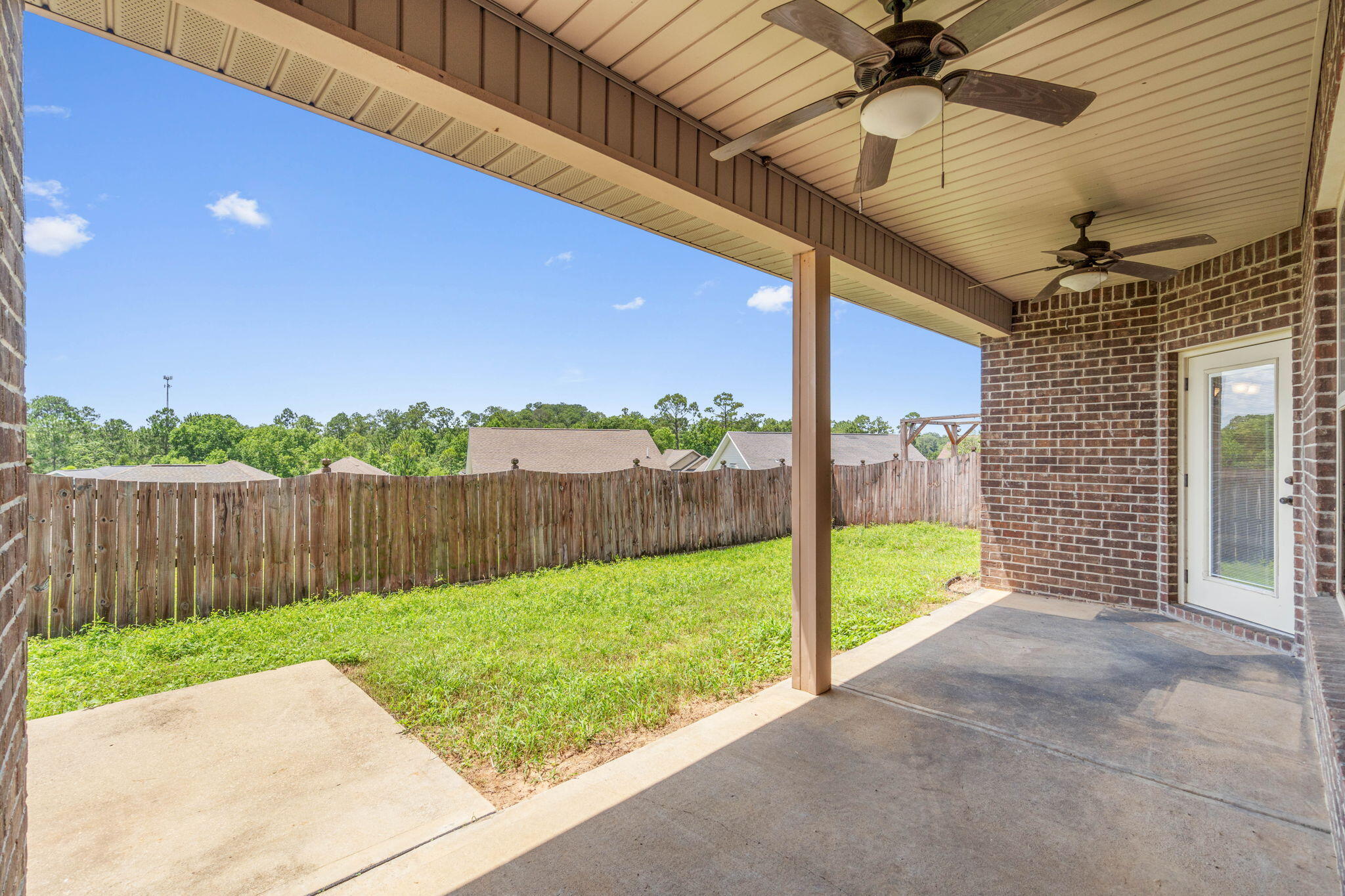 DUGGAN POND ESTATES - Residential Lease