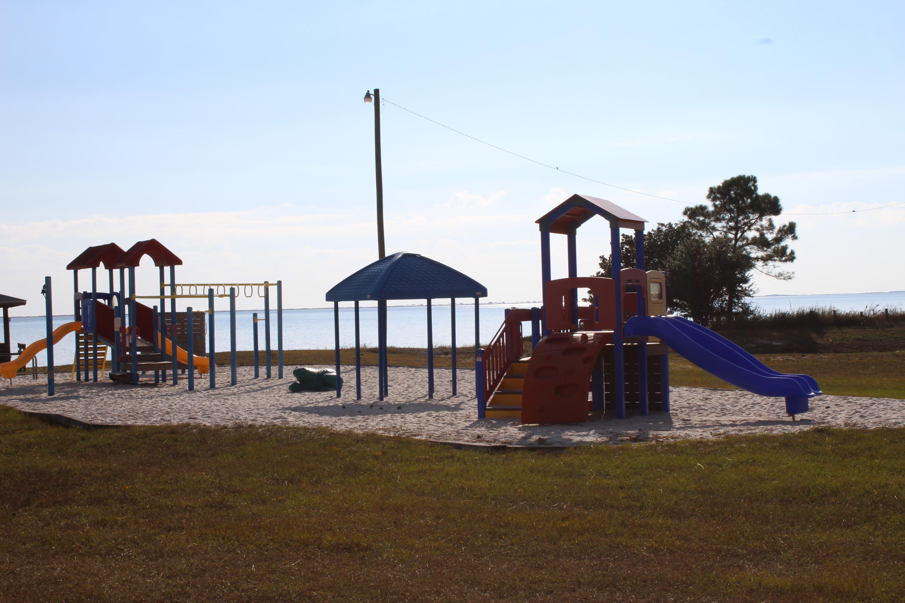 HOLLEY BY THE SEA - Residential