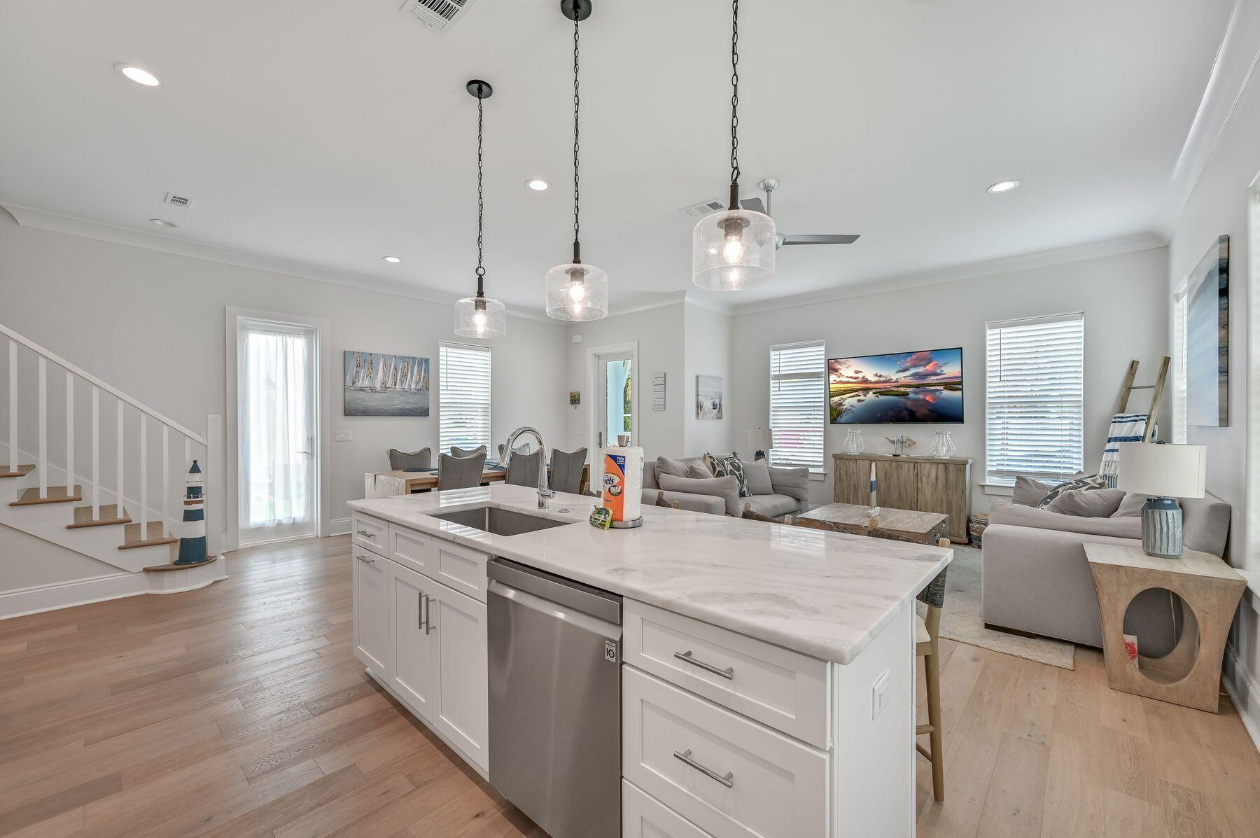 SUNSET KEY COTTAGES - Residential