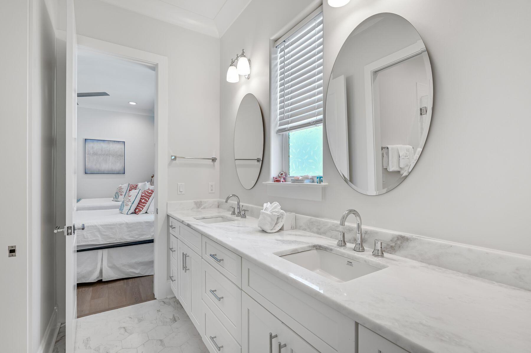 SUNSET KEY COTTAGES - Residential