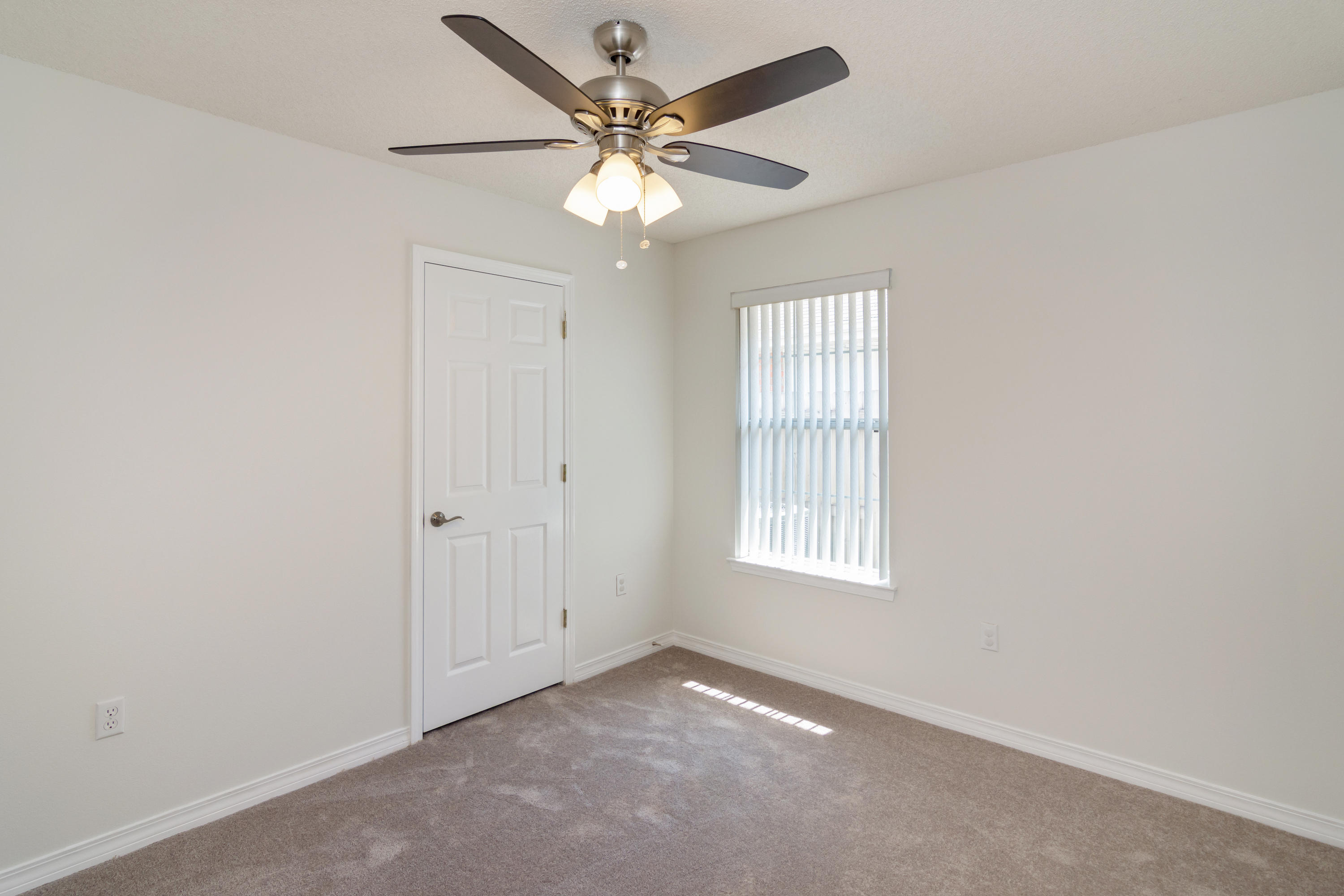 EMERALD VILLAGE PH I - Residential