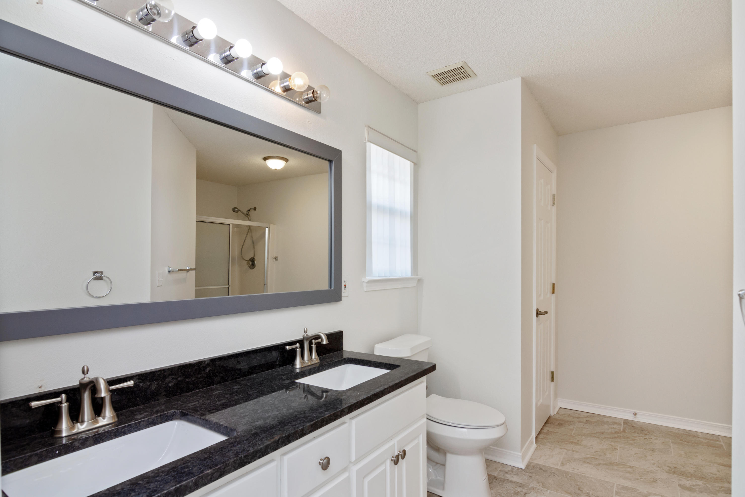 EMERALD VILLAGE PH I - Residential