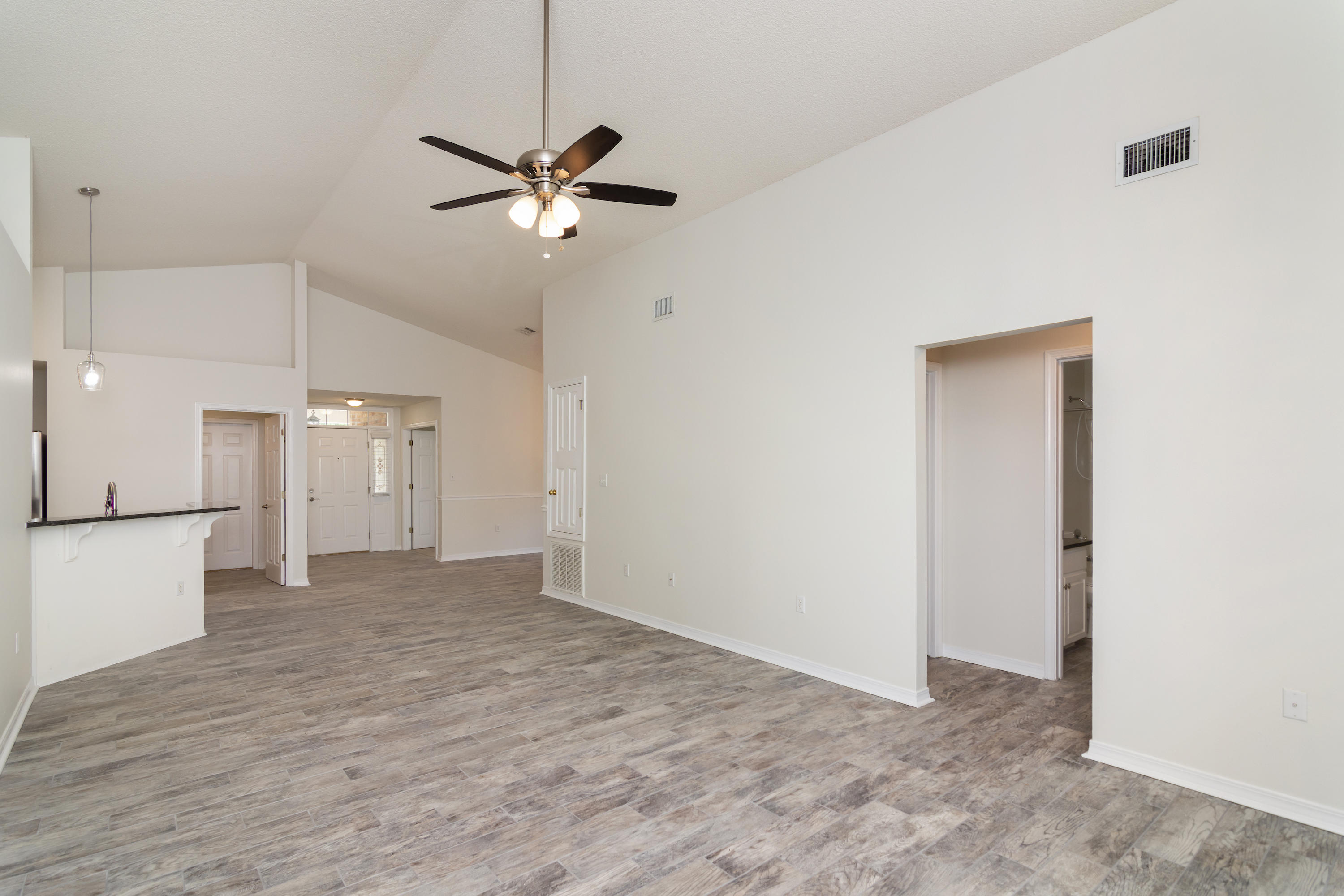 EMERALD VILLAGE PH I - Residential