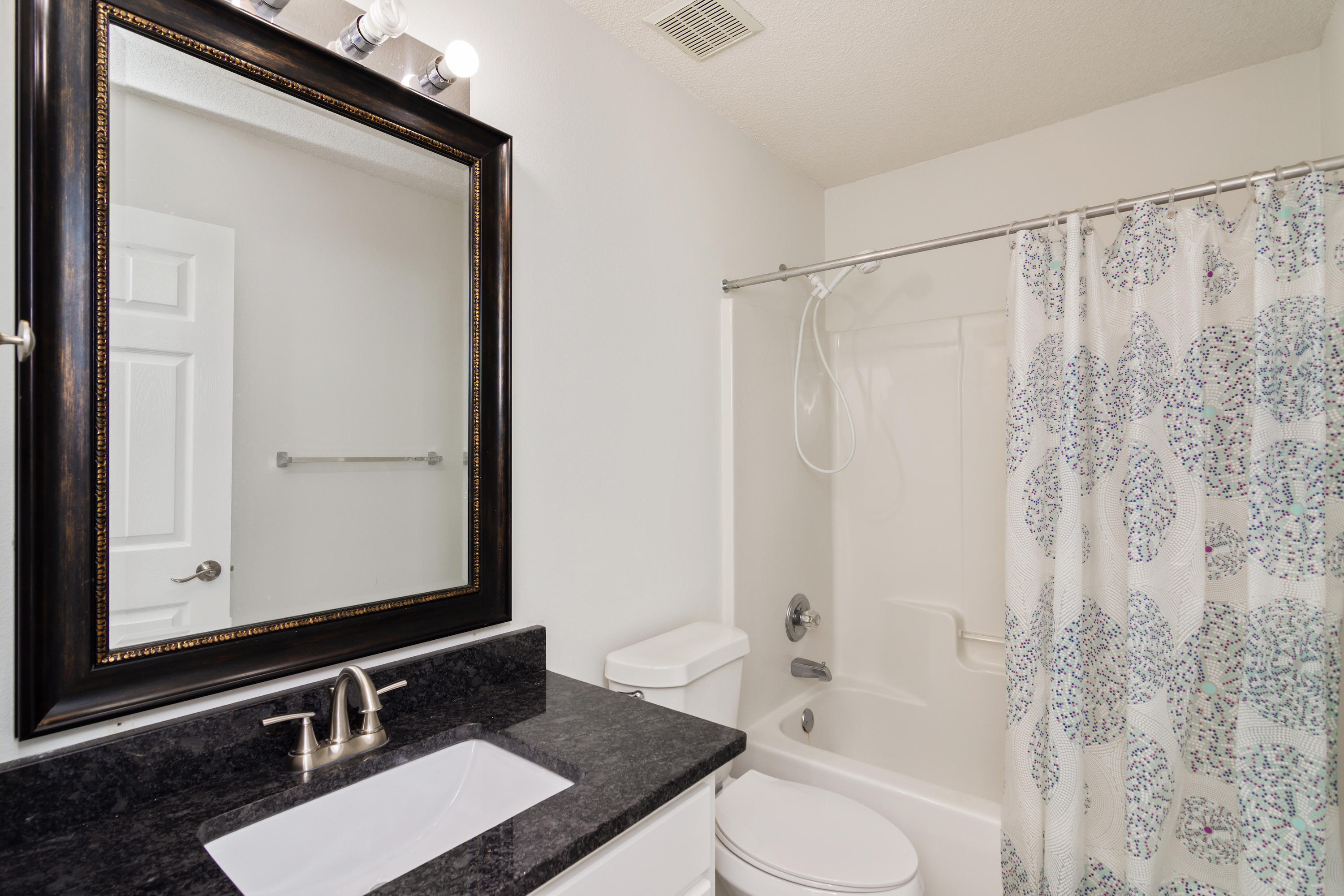 EMERALD VILLAGE PH I - Residential