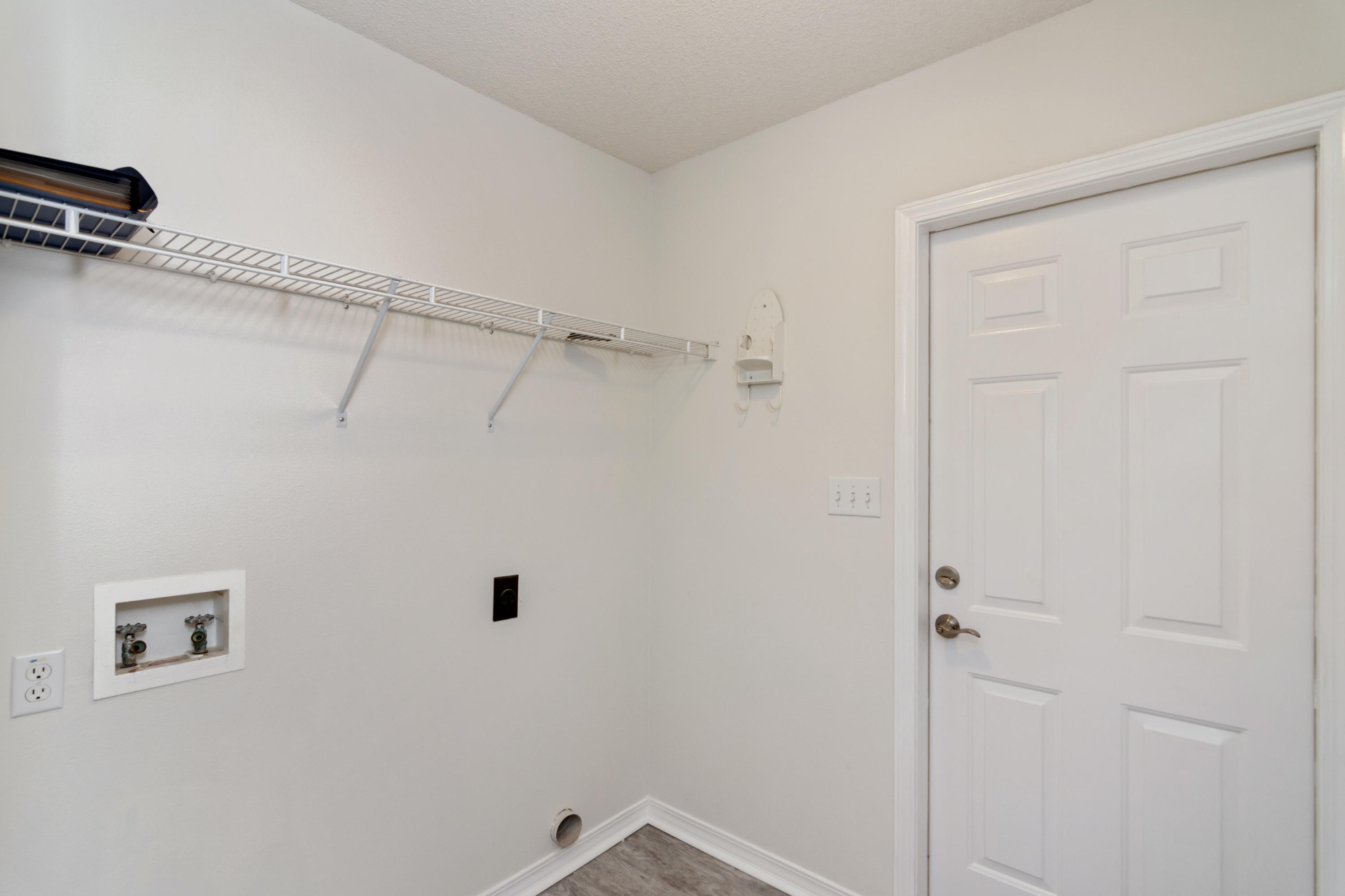 EMERALD VILLAGE PH I - Residential