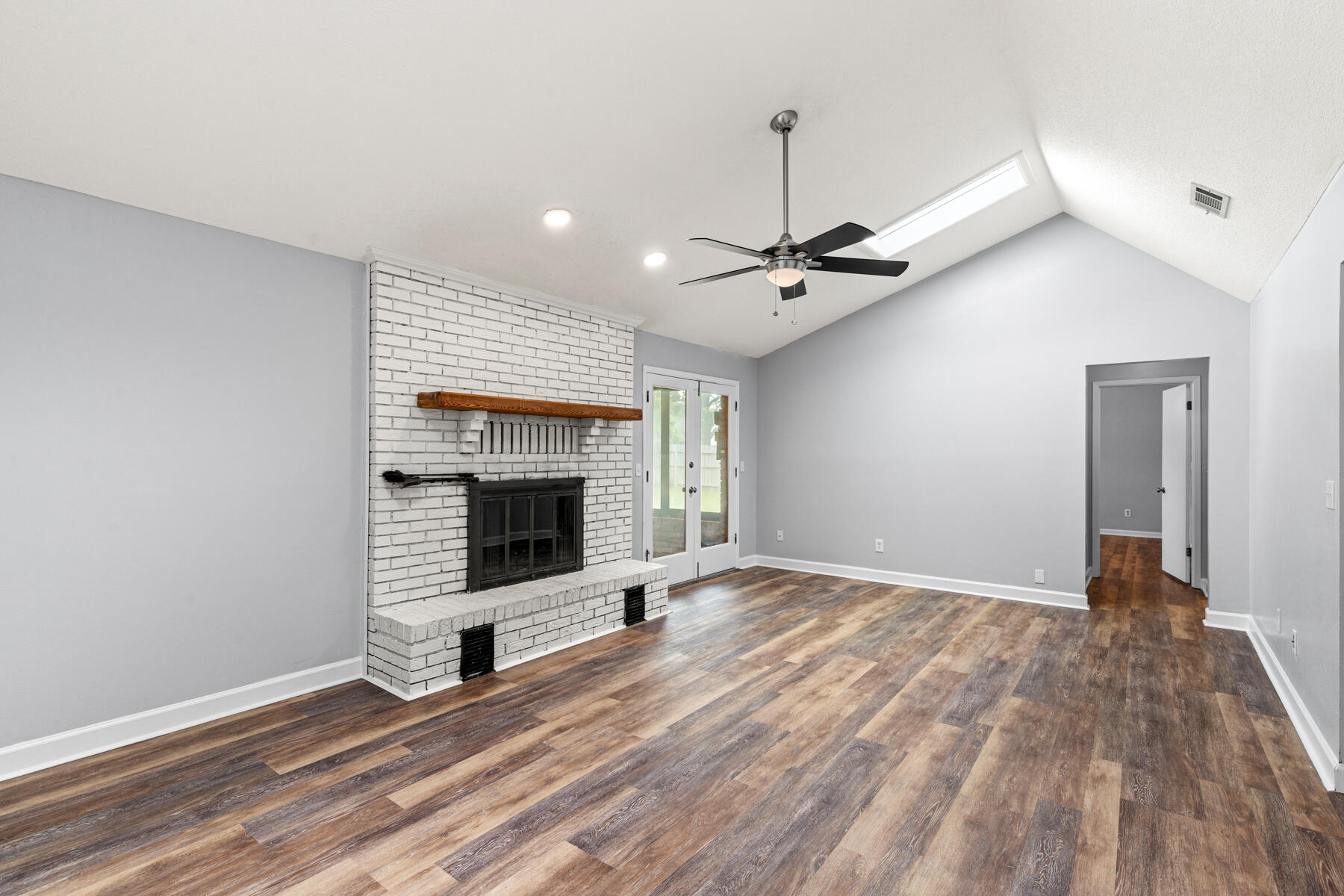 EASTWOOD 8TH ADDN - Residential Lease