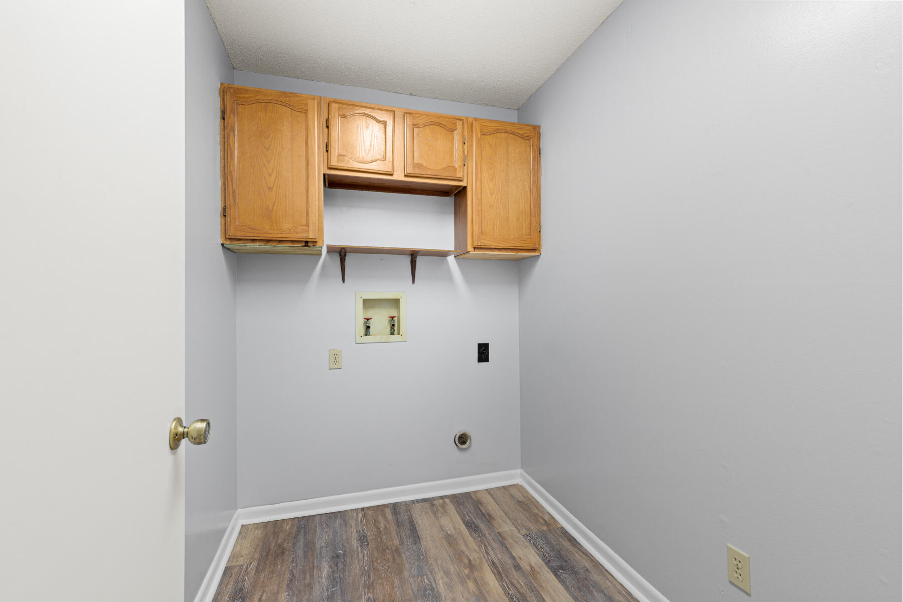 EASTWOOD 8TH ADDN - Residential Lease