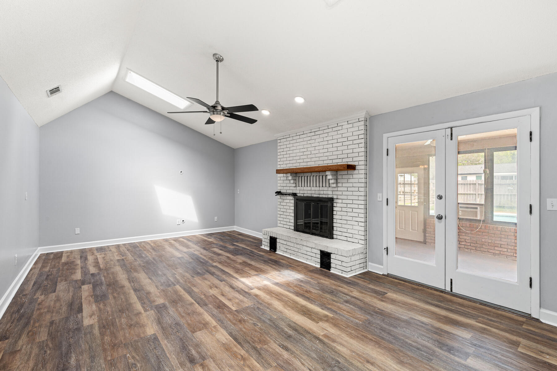 EASTWOOD 8TH ADDN - Residential Lease