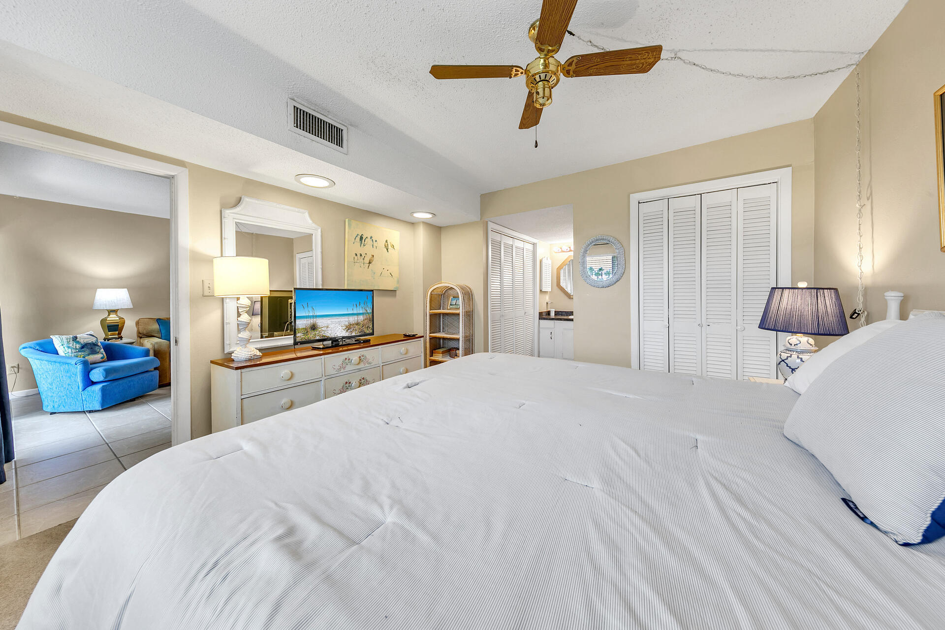 EL MATADOR CONDO - Residential