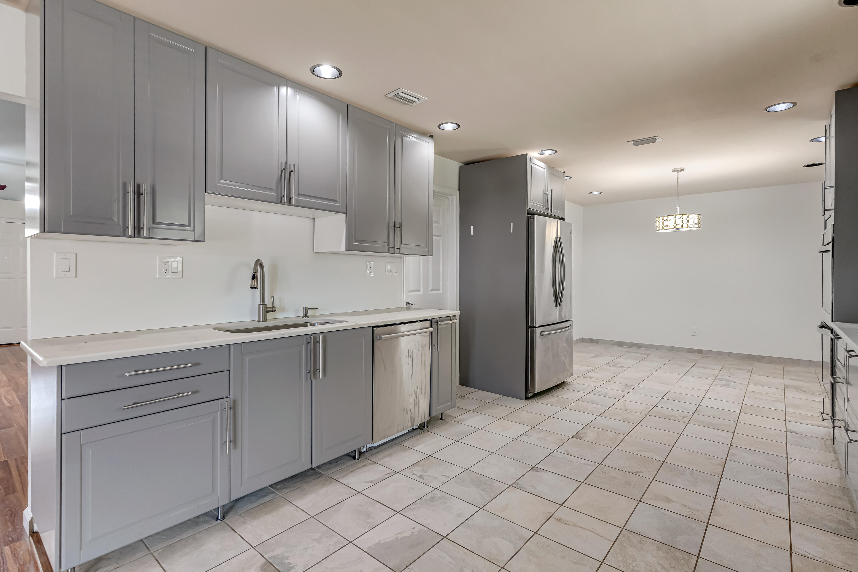 MIRAMAR ESTATES 2ND ADDN - Residential