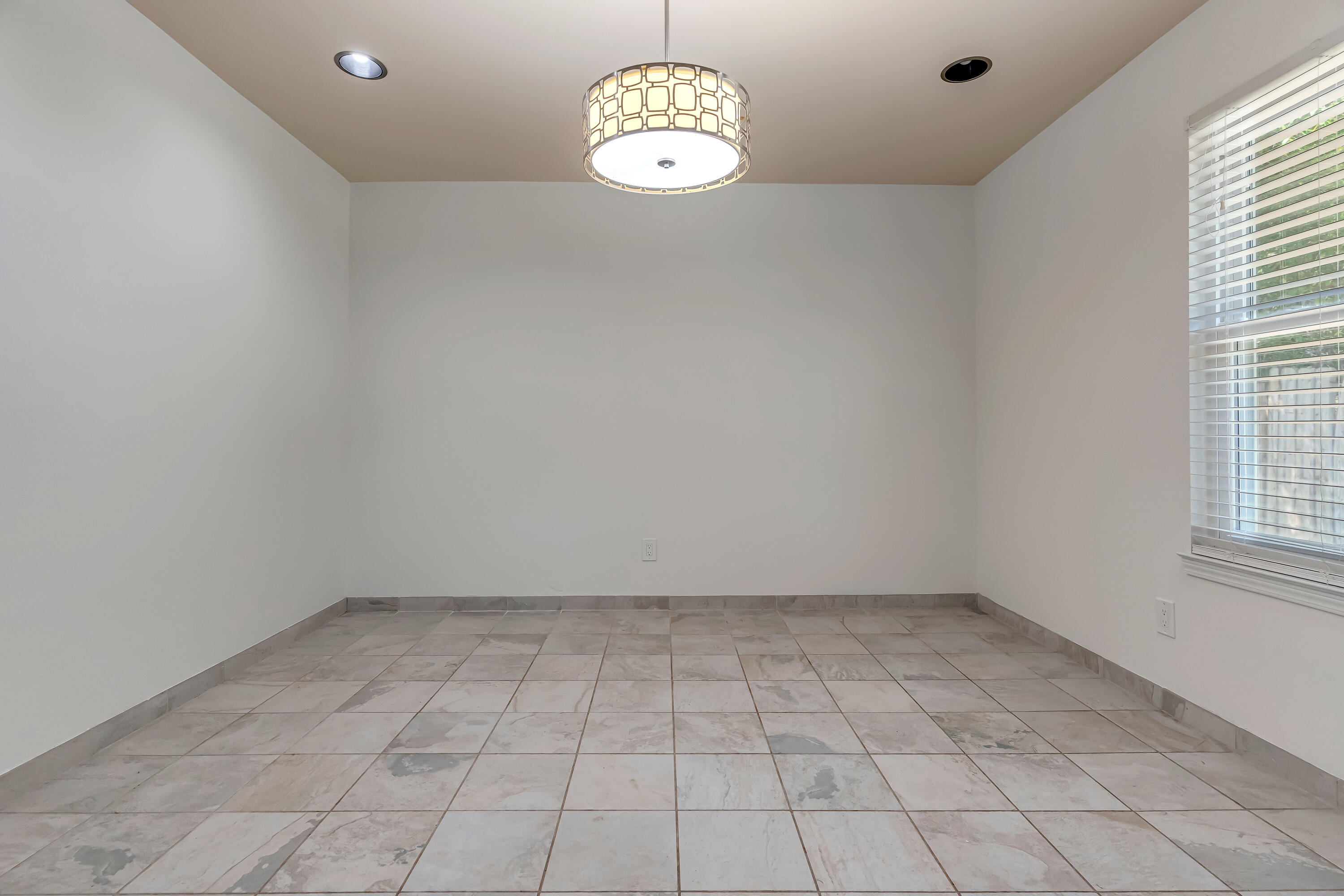 MIRAMAR ESTATES 2ND ADDN - Residential