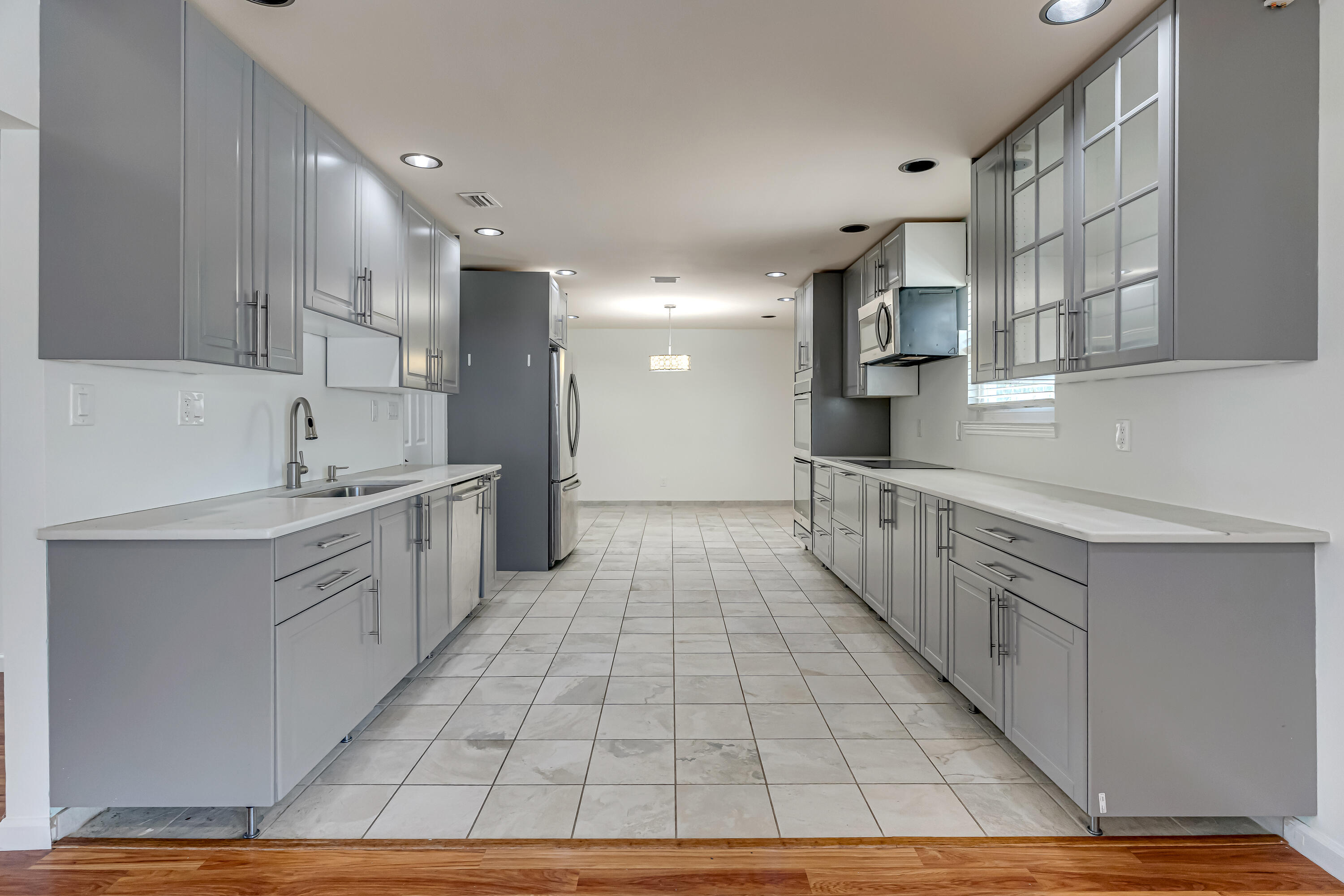 MIRAMAR ESTATES 2ND ADDN - Residential