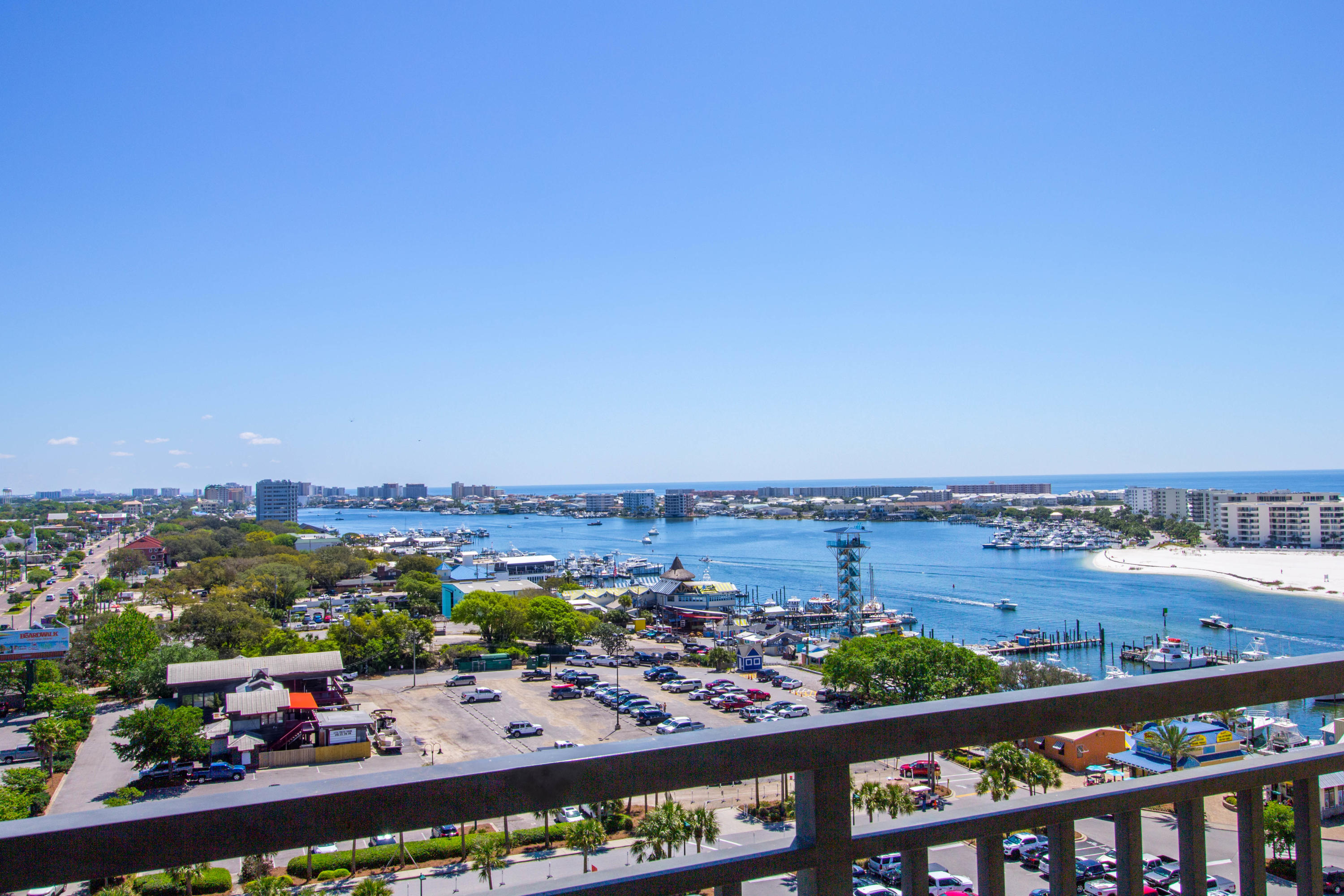 EMERALD GRANDE - Residential