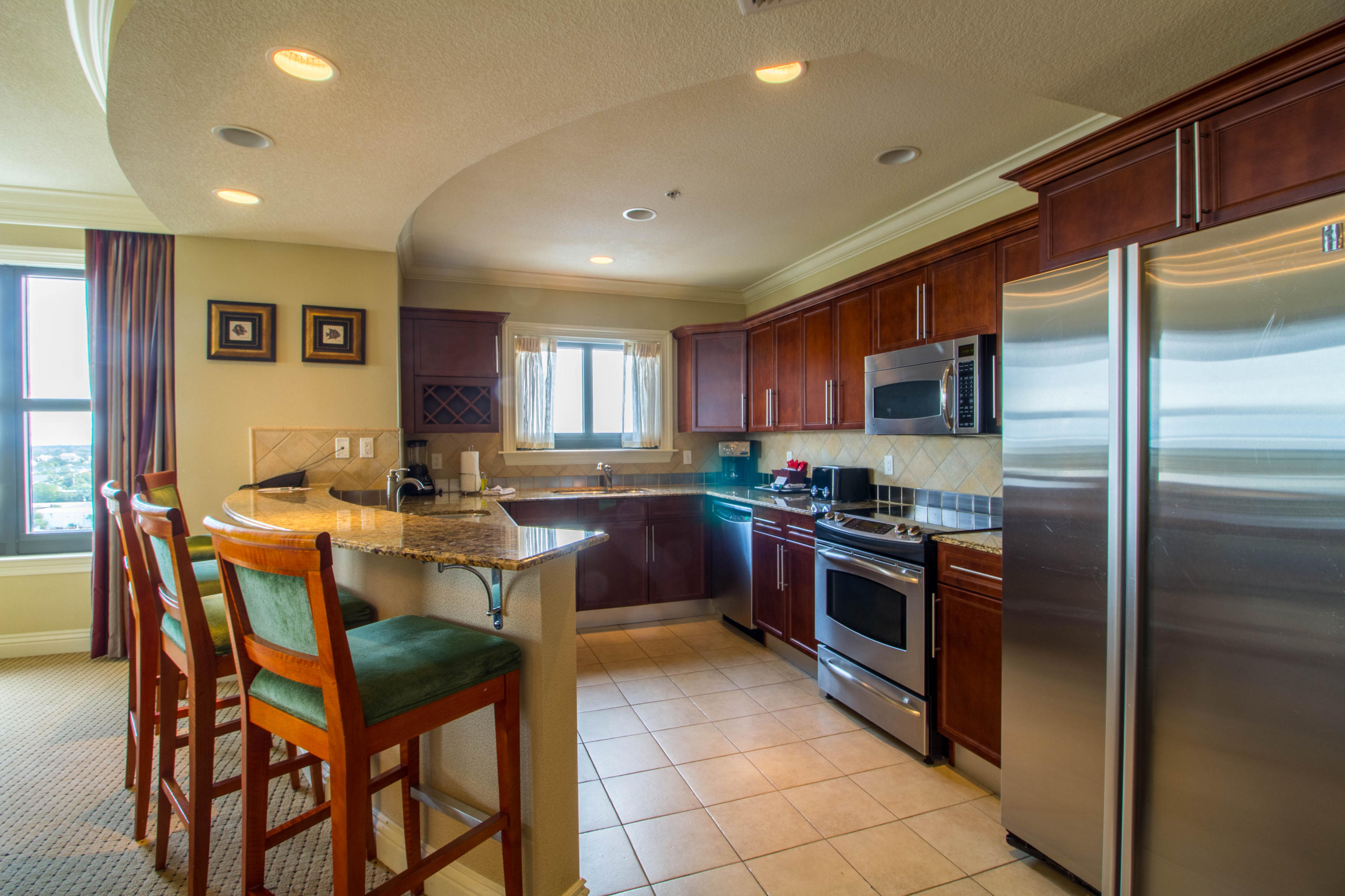 EMERALD GRANDE - Residential