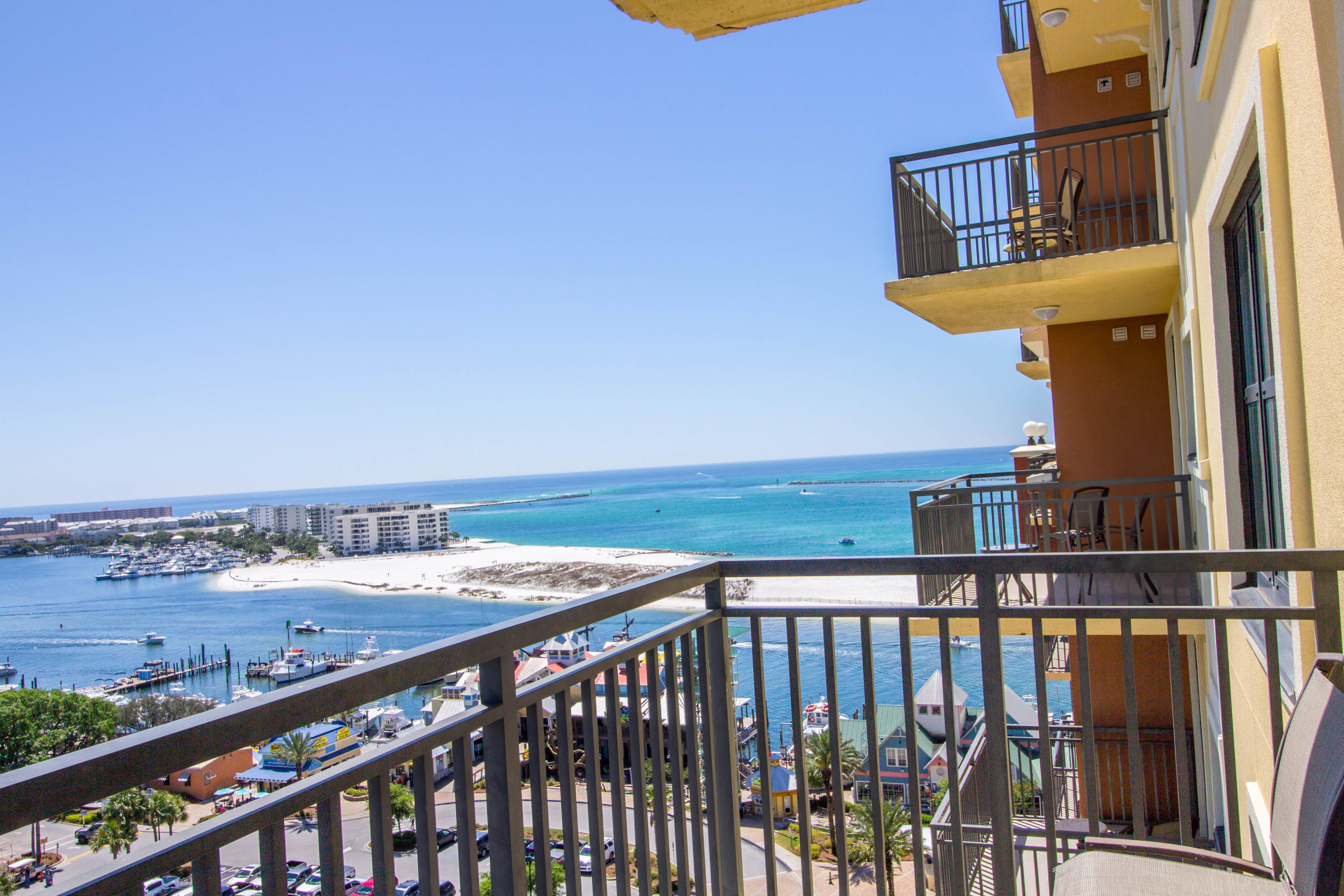 EMERALD GRANDE - Residential