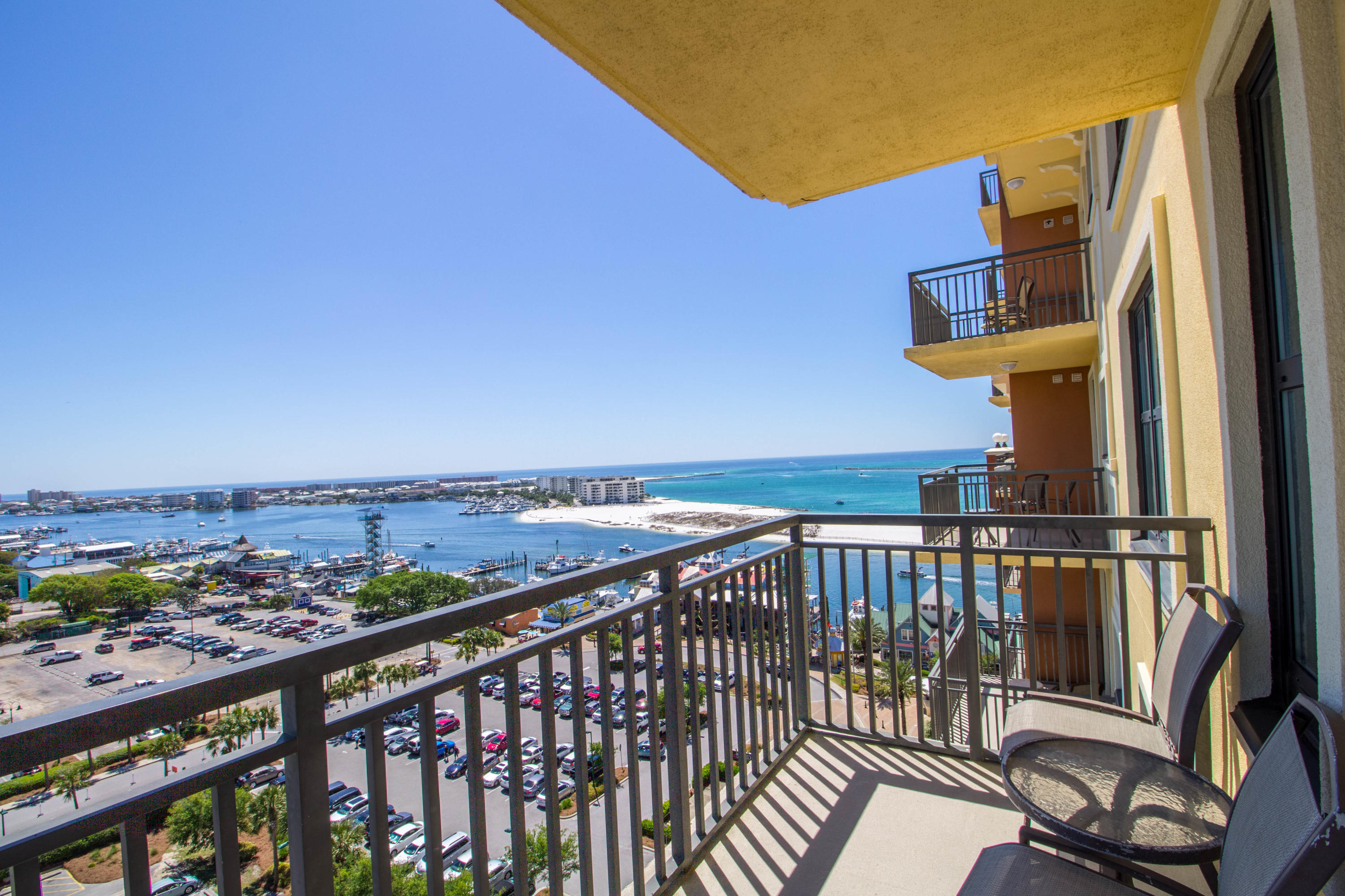 EMERALD GRANDE - Residential