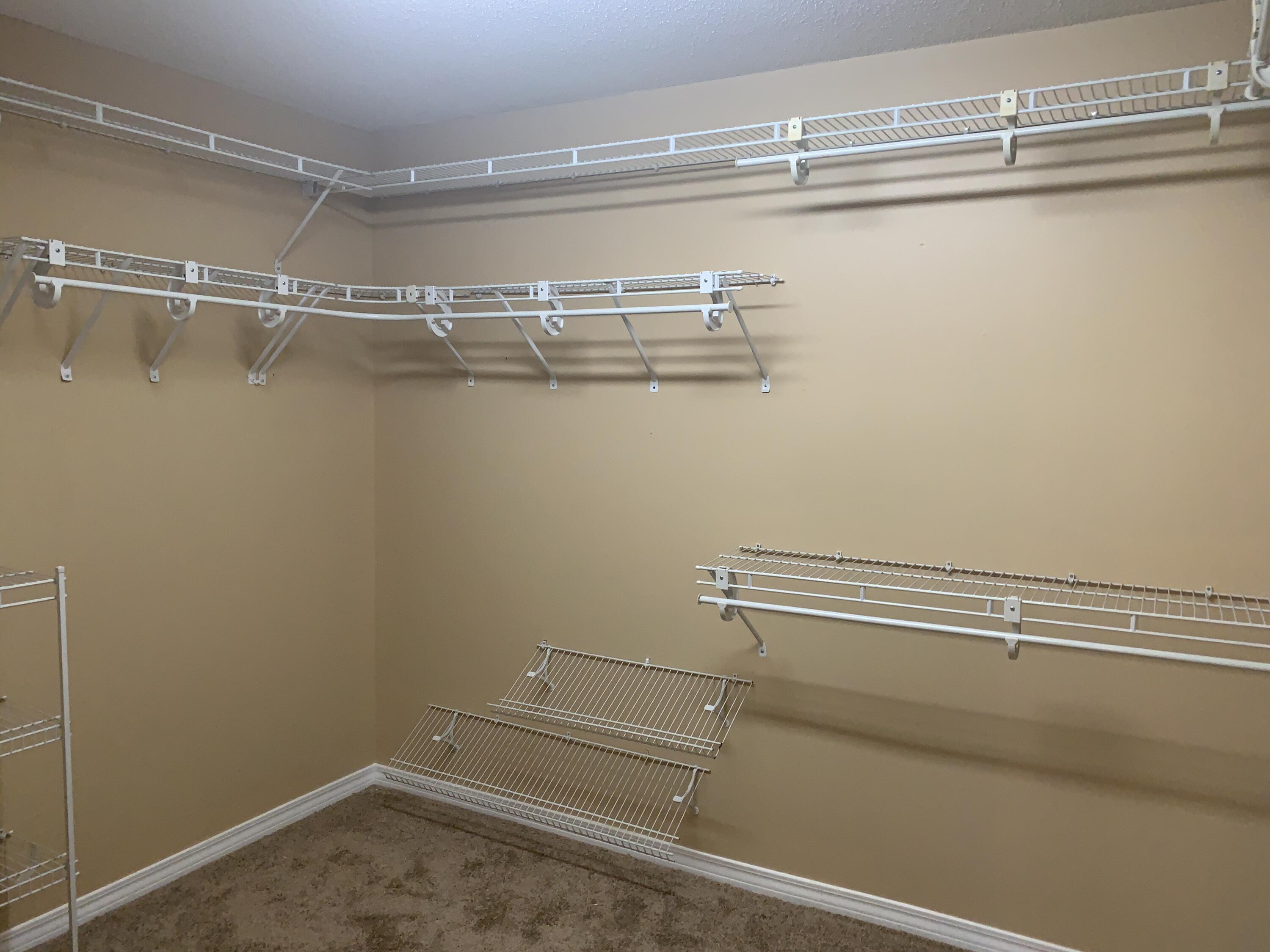 GREEN ACRES - Residential Lease