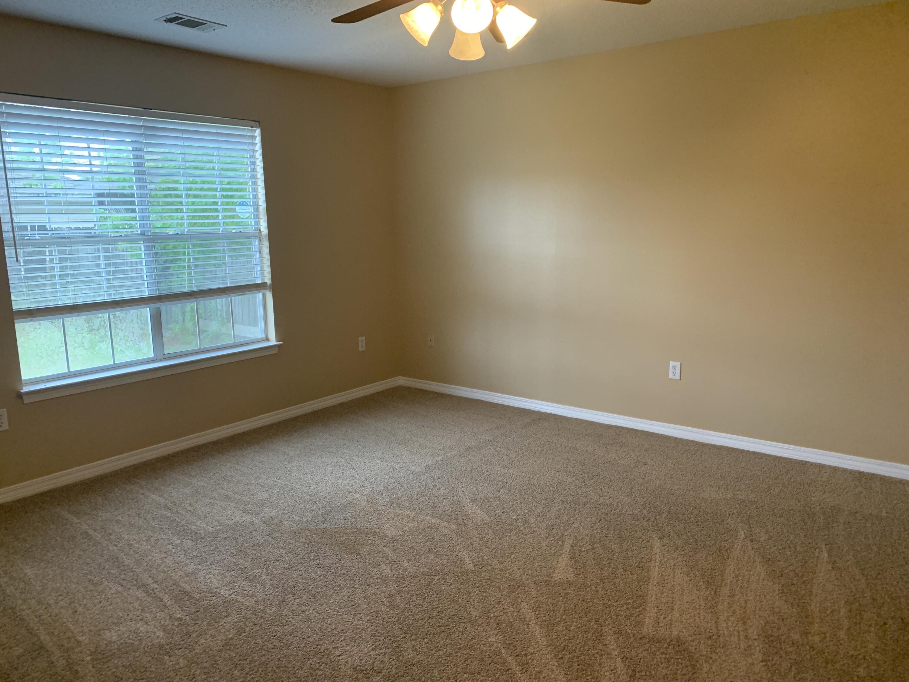 GREEN ACRES - Residential Lease