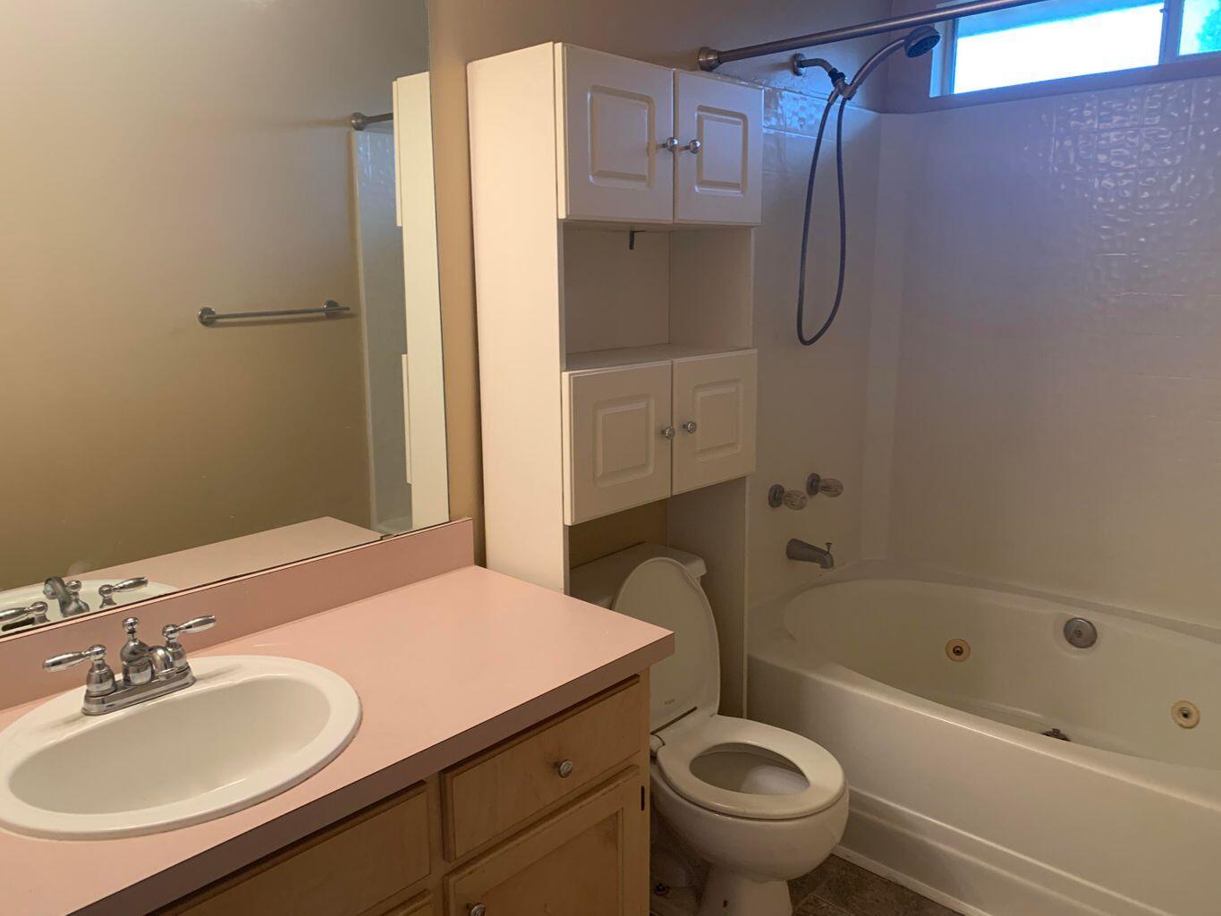 GREEN ACRES - Residential Lease