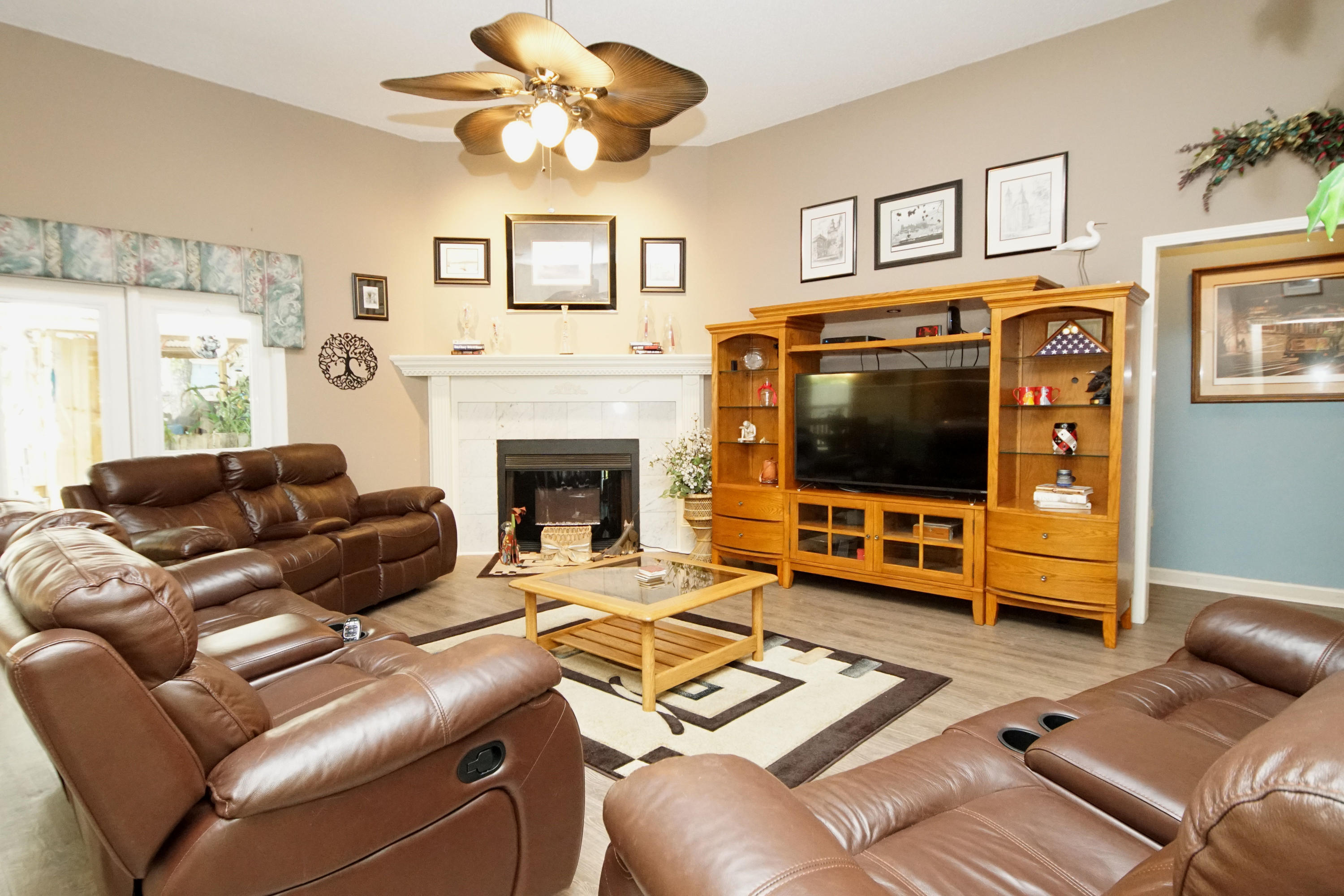 LAKE POINTE - Residential