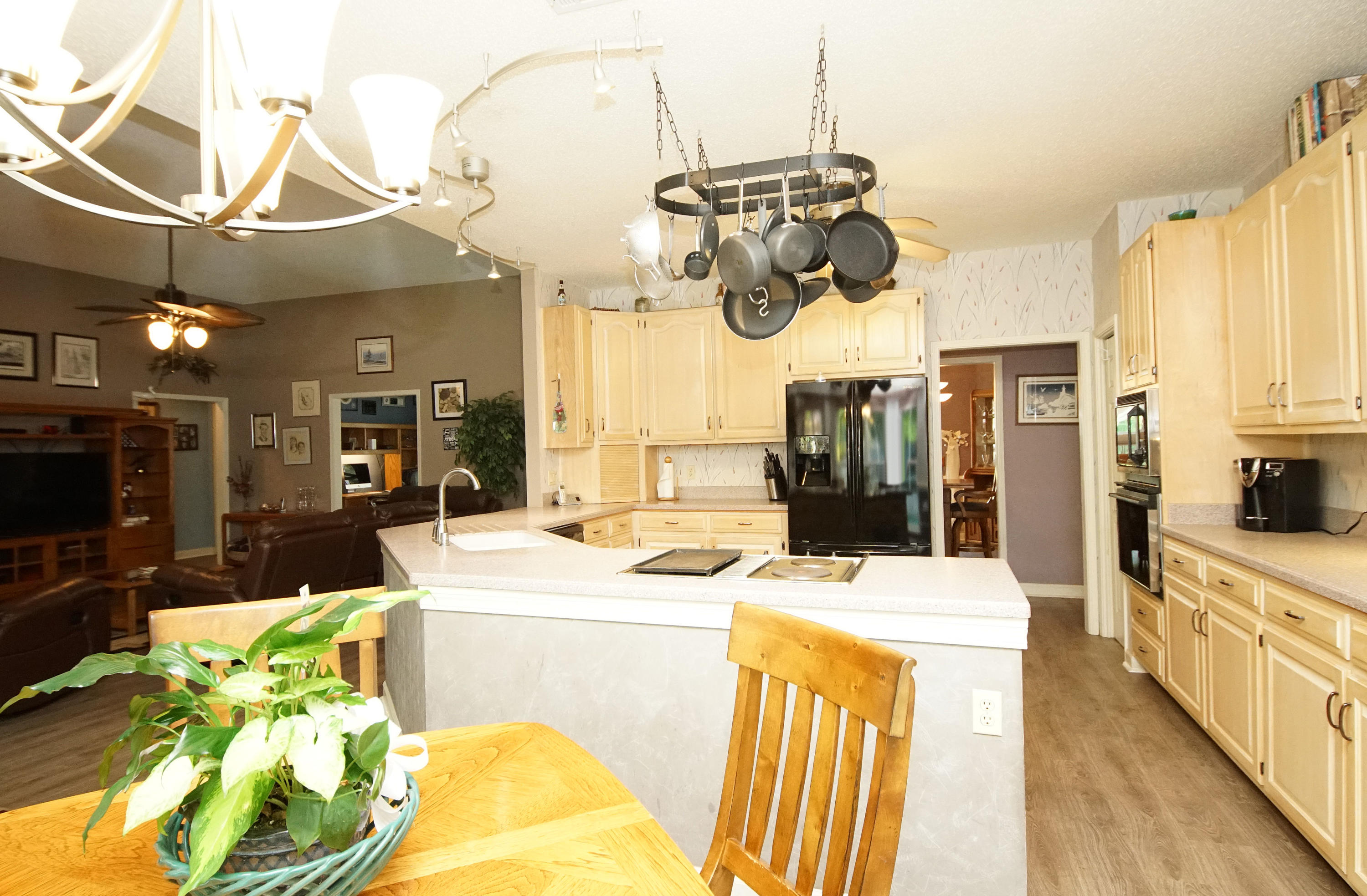 LAKE POINTE - Residential