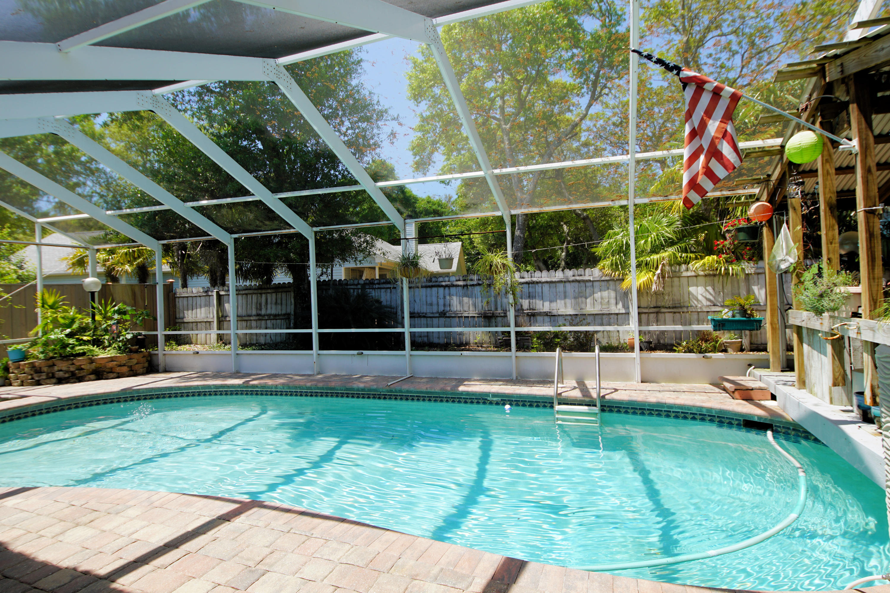 LAKE POINTE - Residential