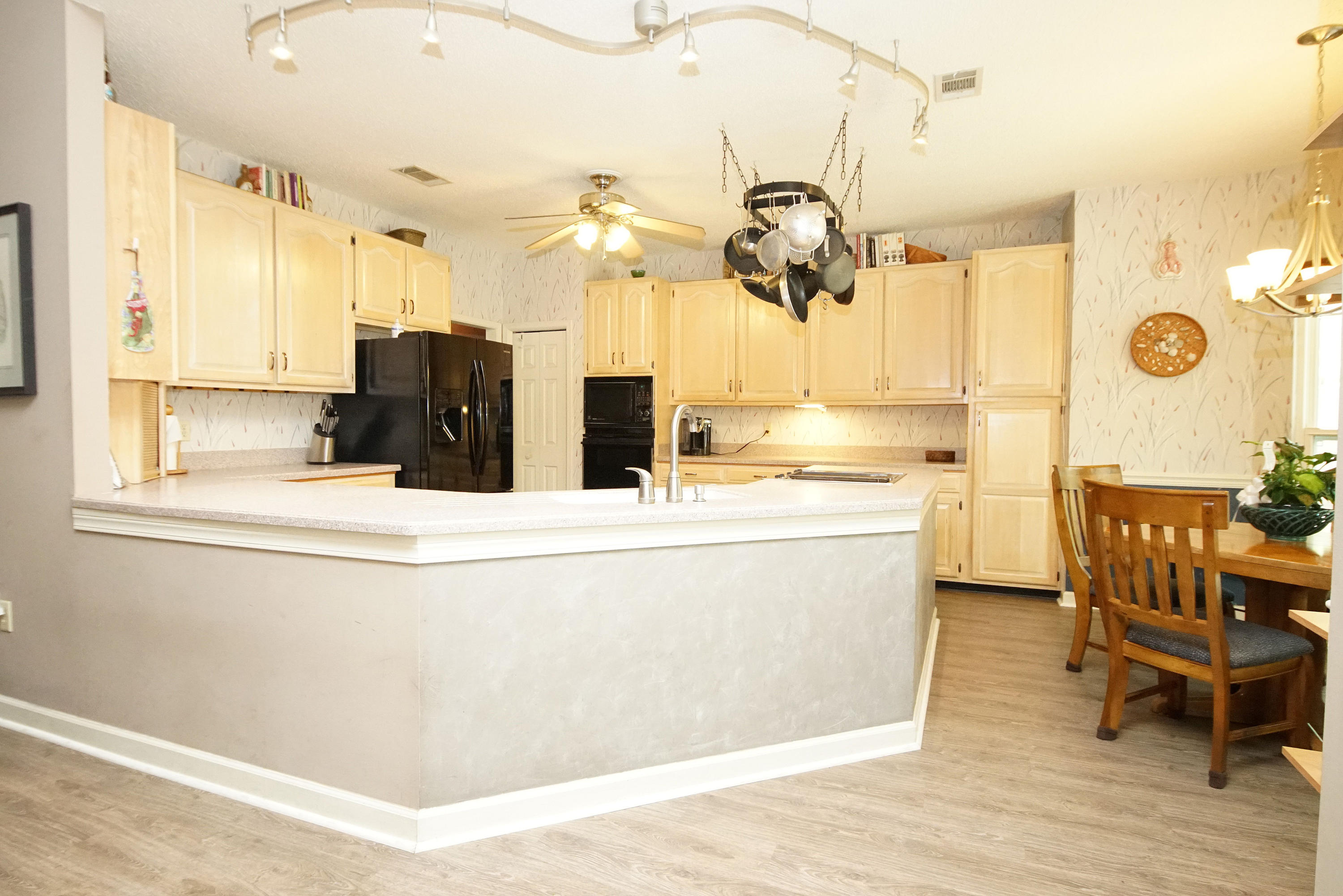 LAKE POINTE - Residential