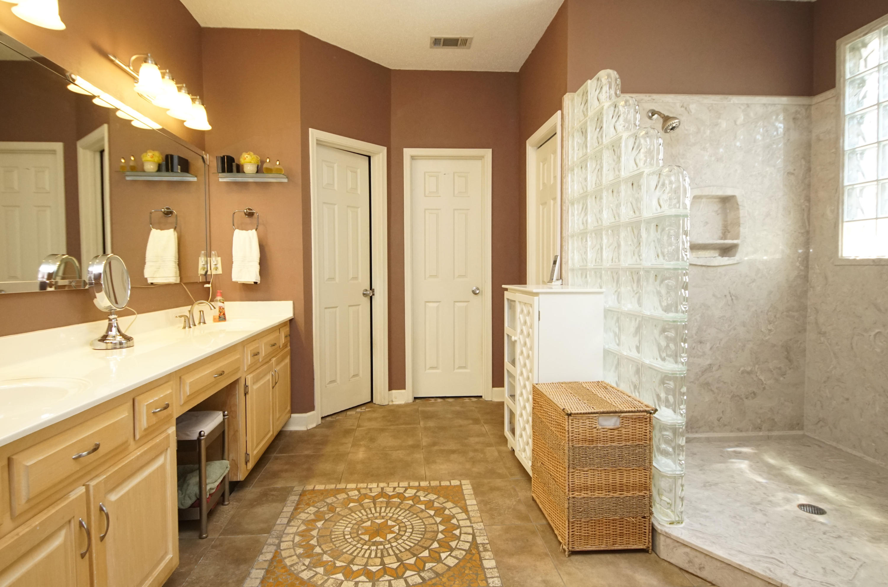 LAKE POINTE - Residential