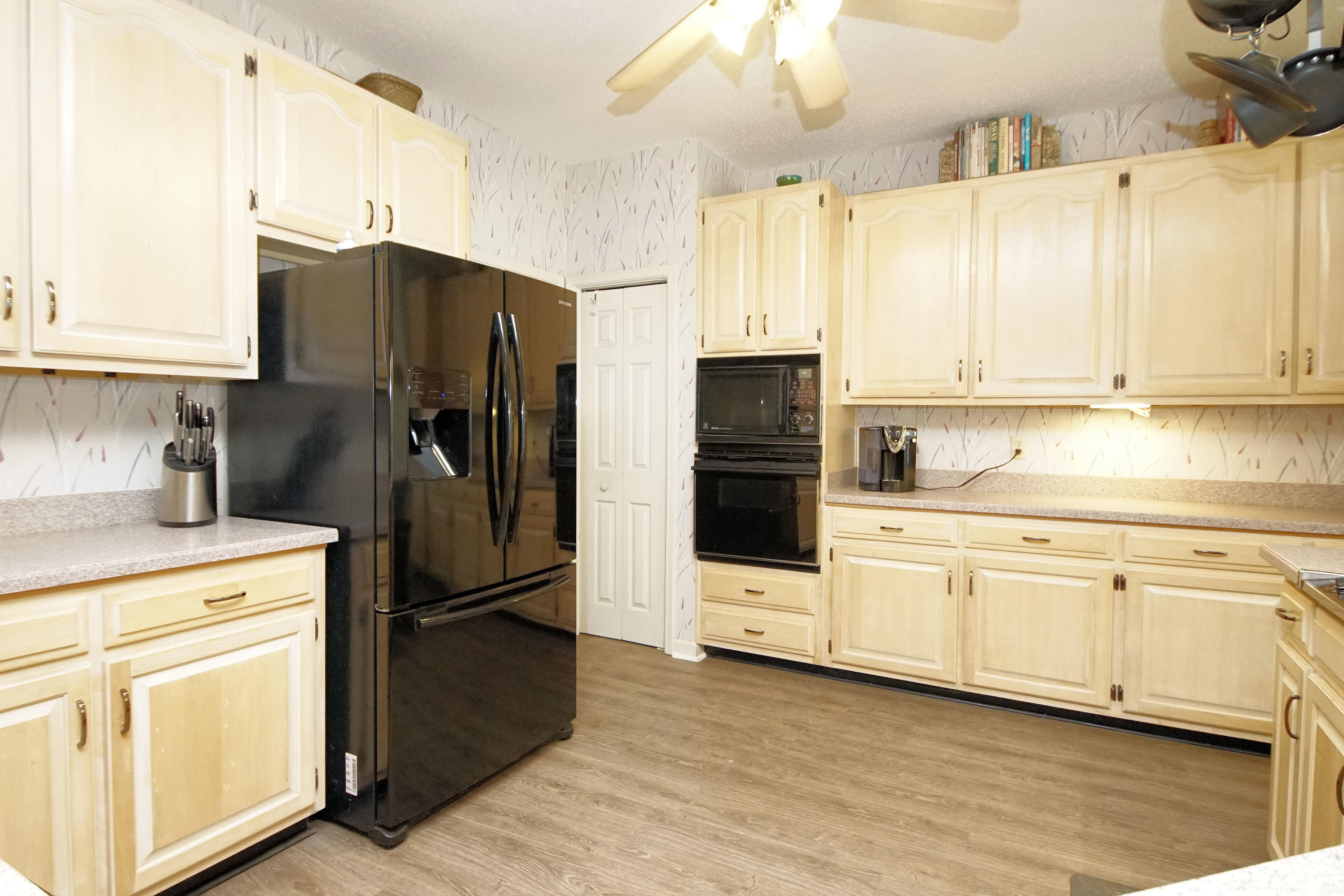 LAKE POINTE - Residential