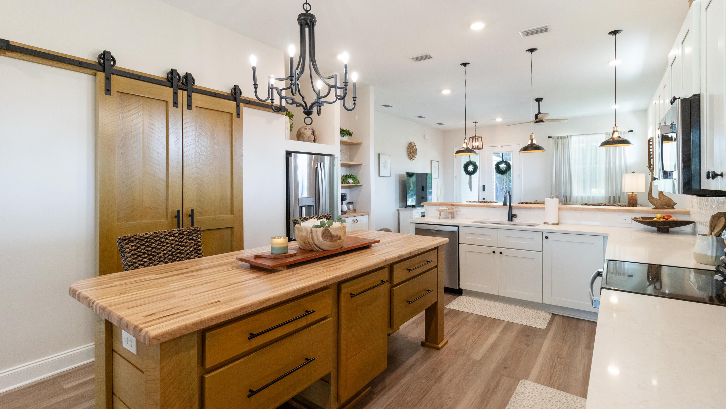 VILLA TASSO TOWN OF - Residential