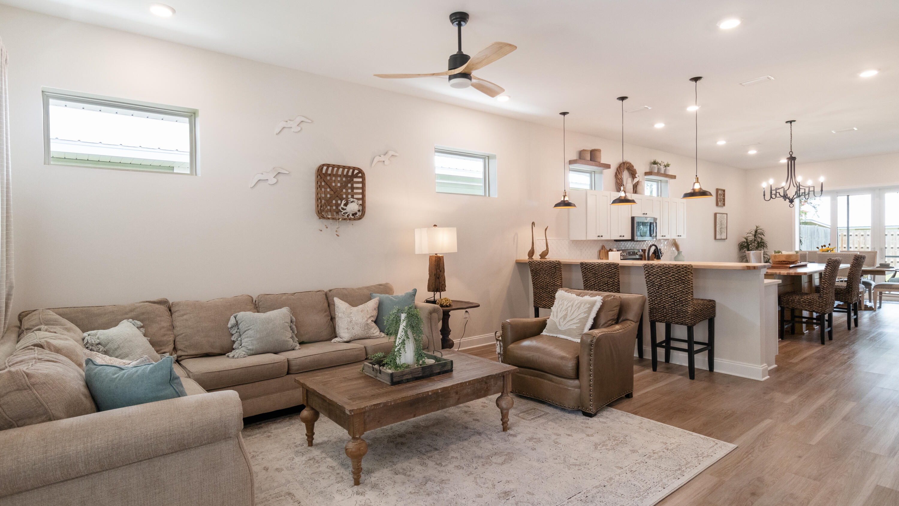 VILLA TASSO TOWN OF - Residential