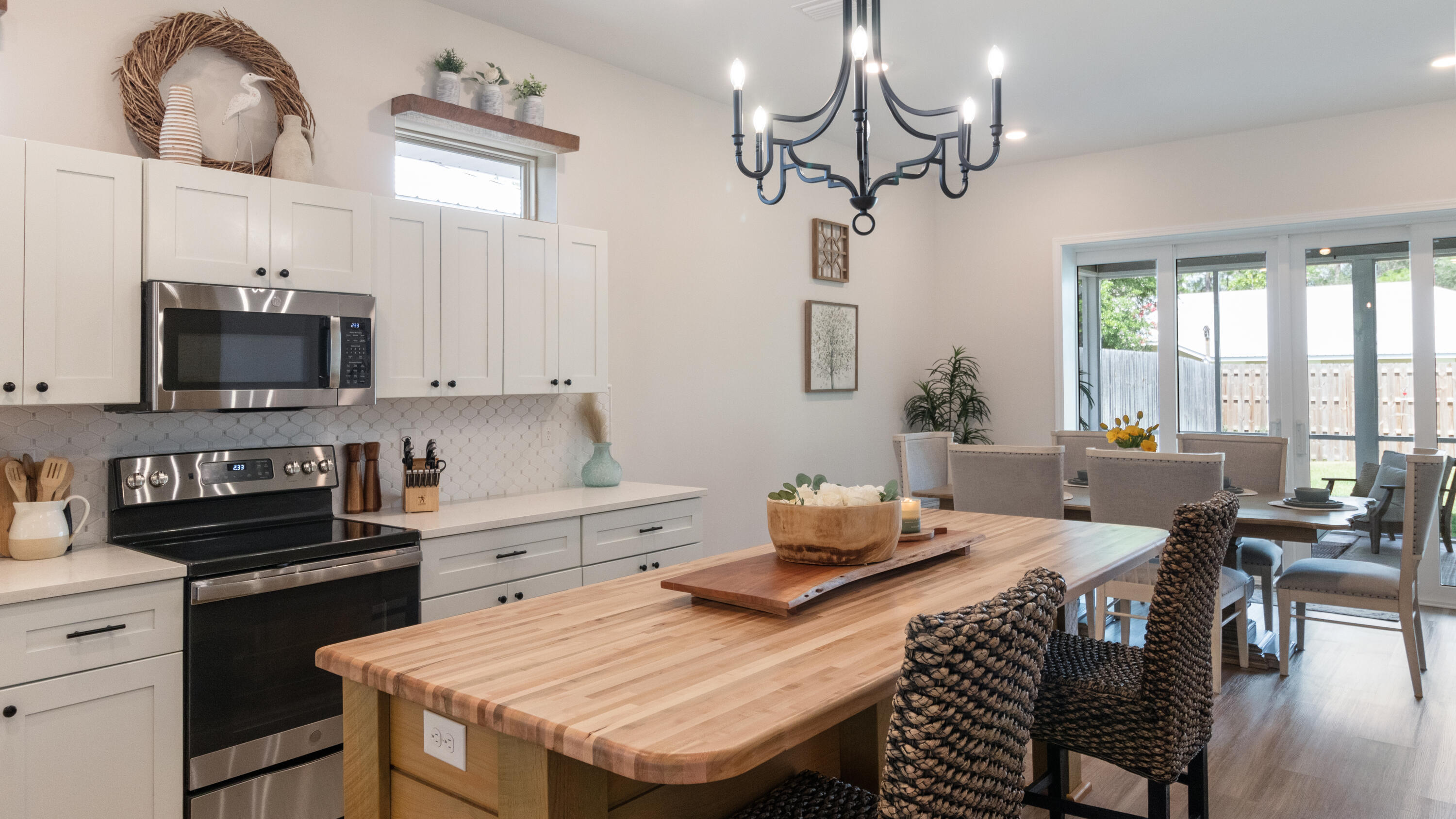 VILLA TASSO TOWN OF - Residential